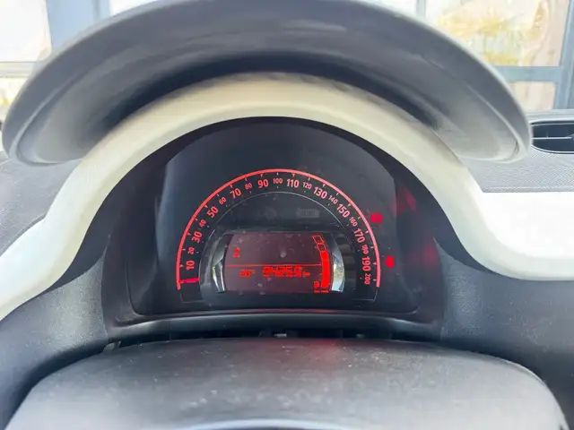 Renault Twingo view 13