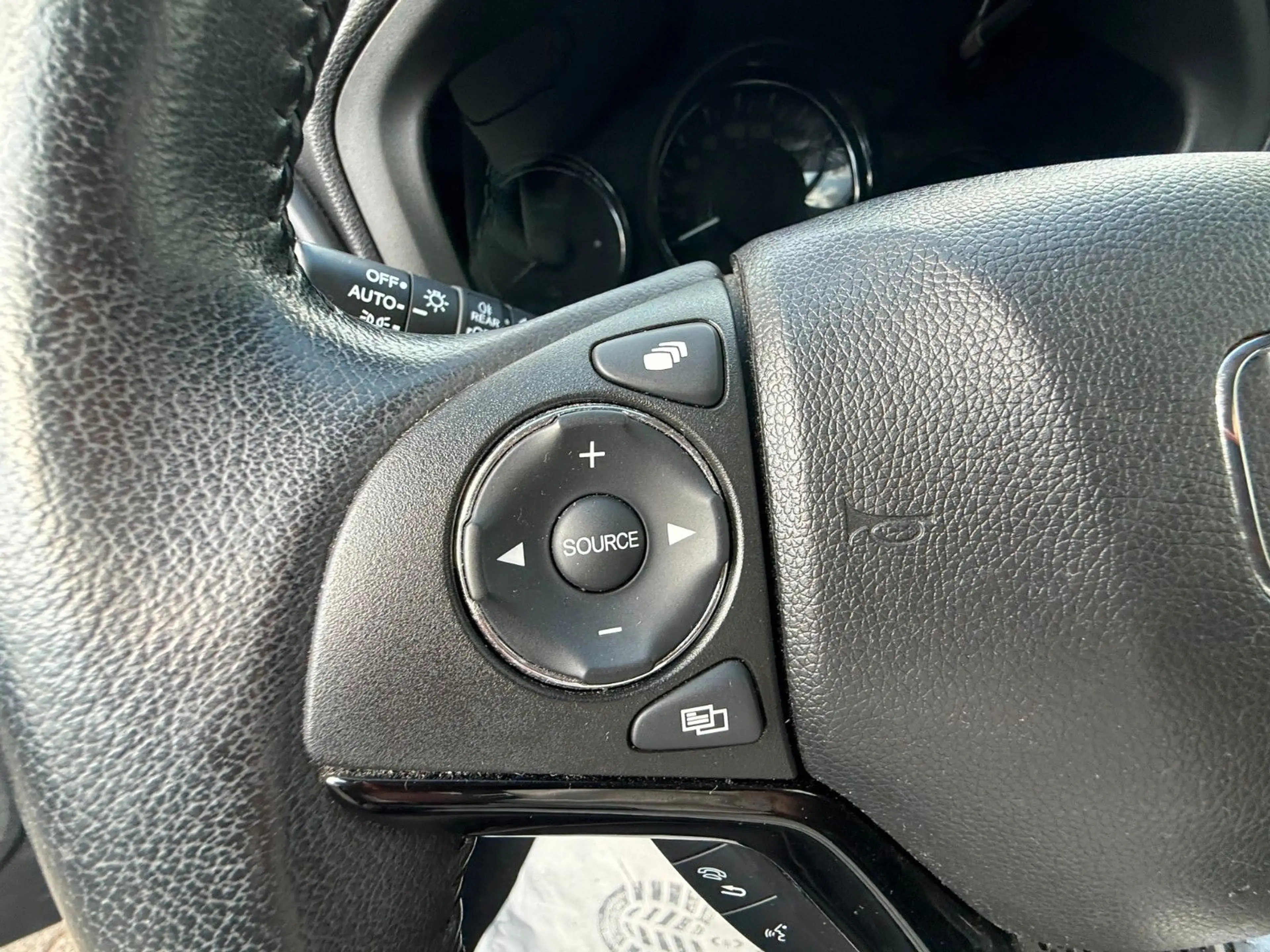 Honda HR-V Elegance 1.HAND/KLIMA/SHZ/PDC/WENIG KM — photo 14