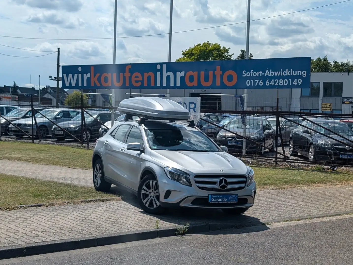 Mercedes-Benz GLA 180 GLA -Klasse GLA 180 URBAN*NAVI*PDC V-H !! Argento - 1