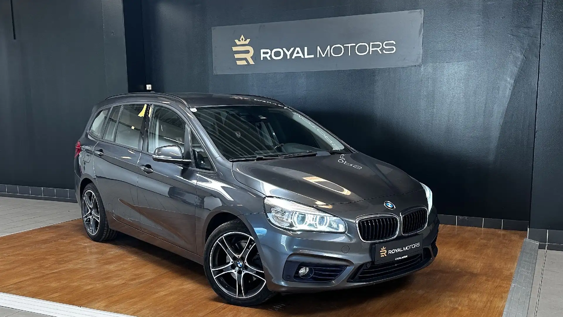 BMW 218 Gran Tourer - 218d Sport Line Grau - 1