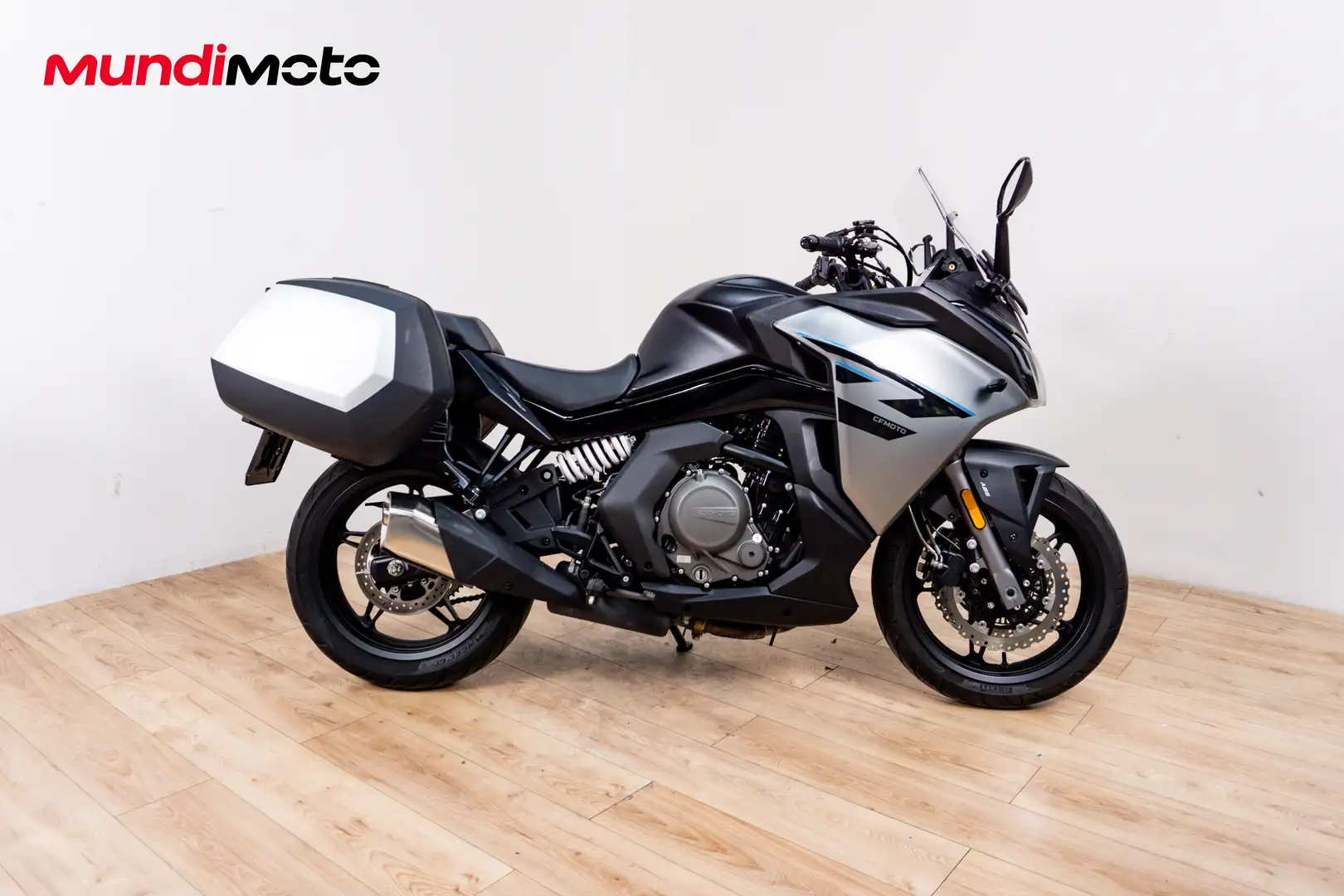 CFMOTO 650GT - 1