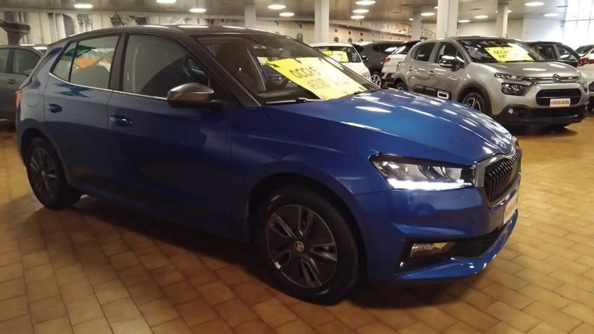 Skoda Fabia 1.0 TSI EVO Style VIDEO Gris - 2