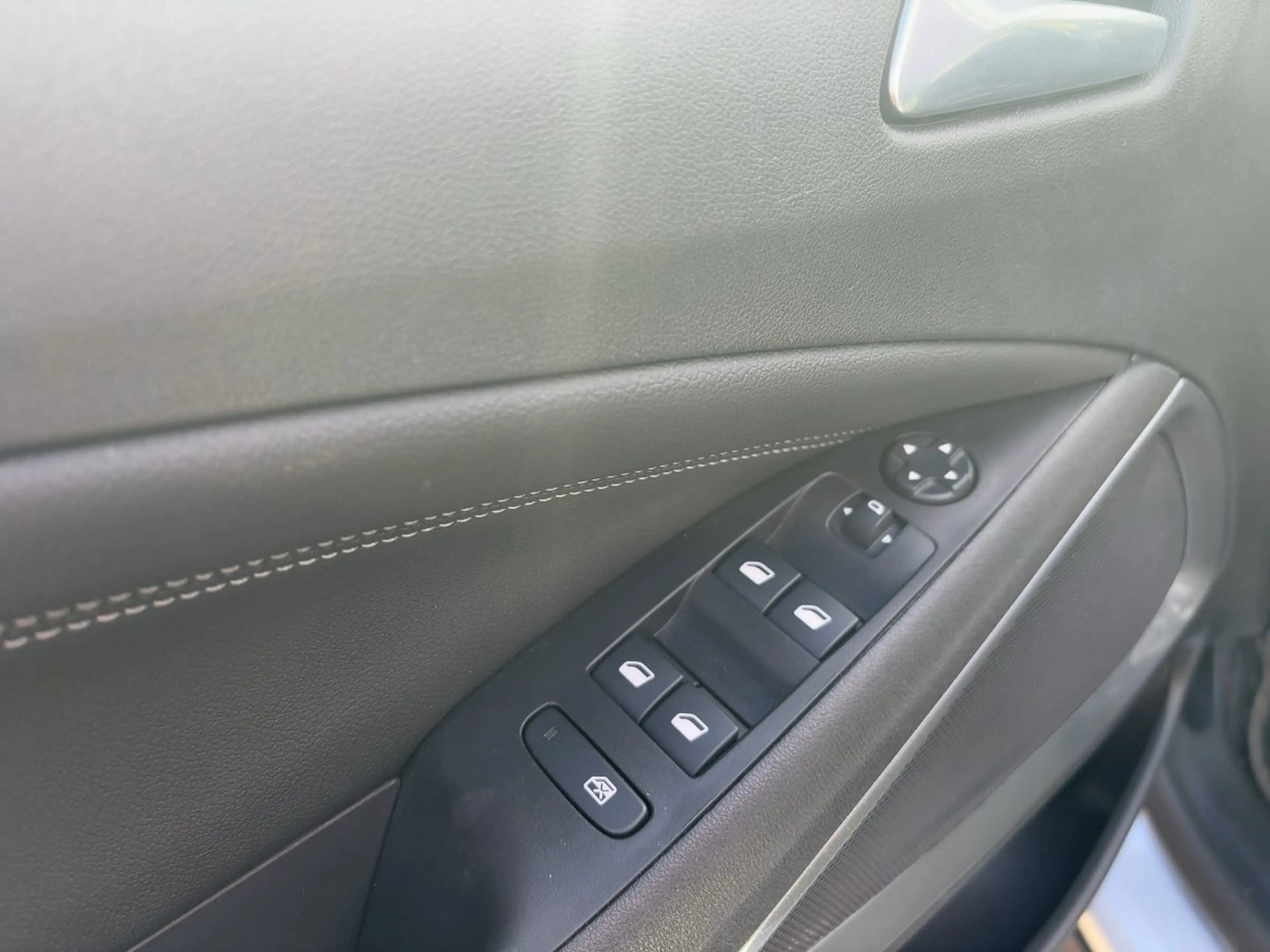 Opel Crossland Elegance LED+Kamera+Winterpaket — photo 15