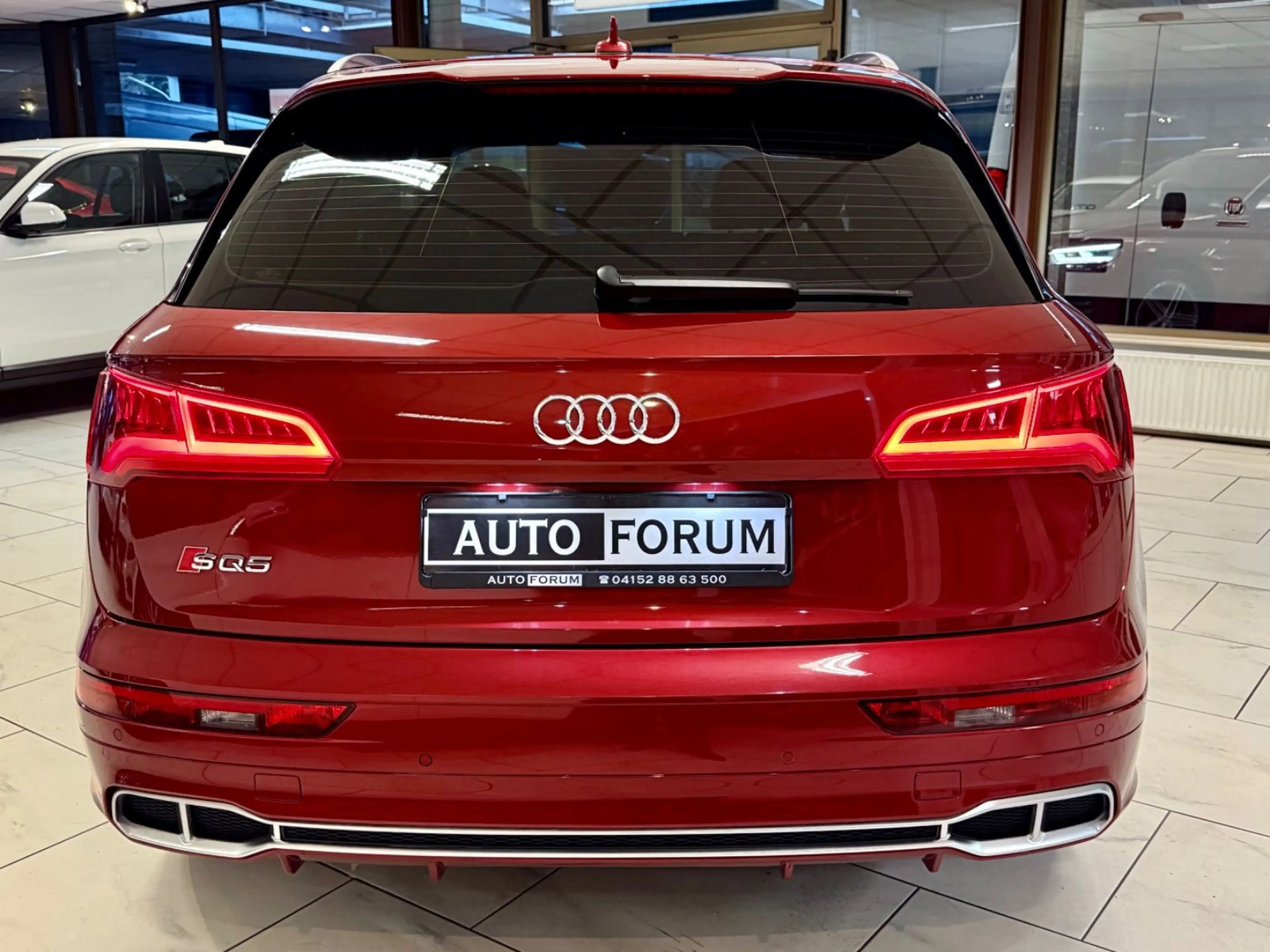 Audi SQ5 3.0 TFSI QUATTRO AHK LEDER NAVI B&O MATRIX — photo 12
