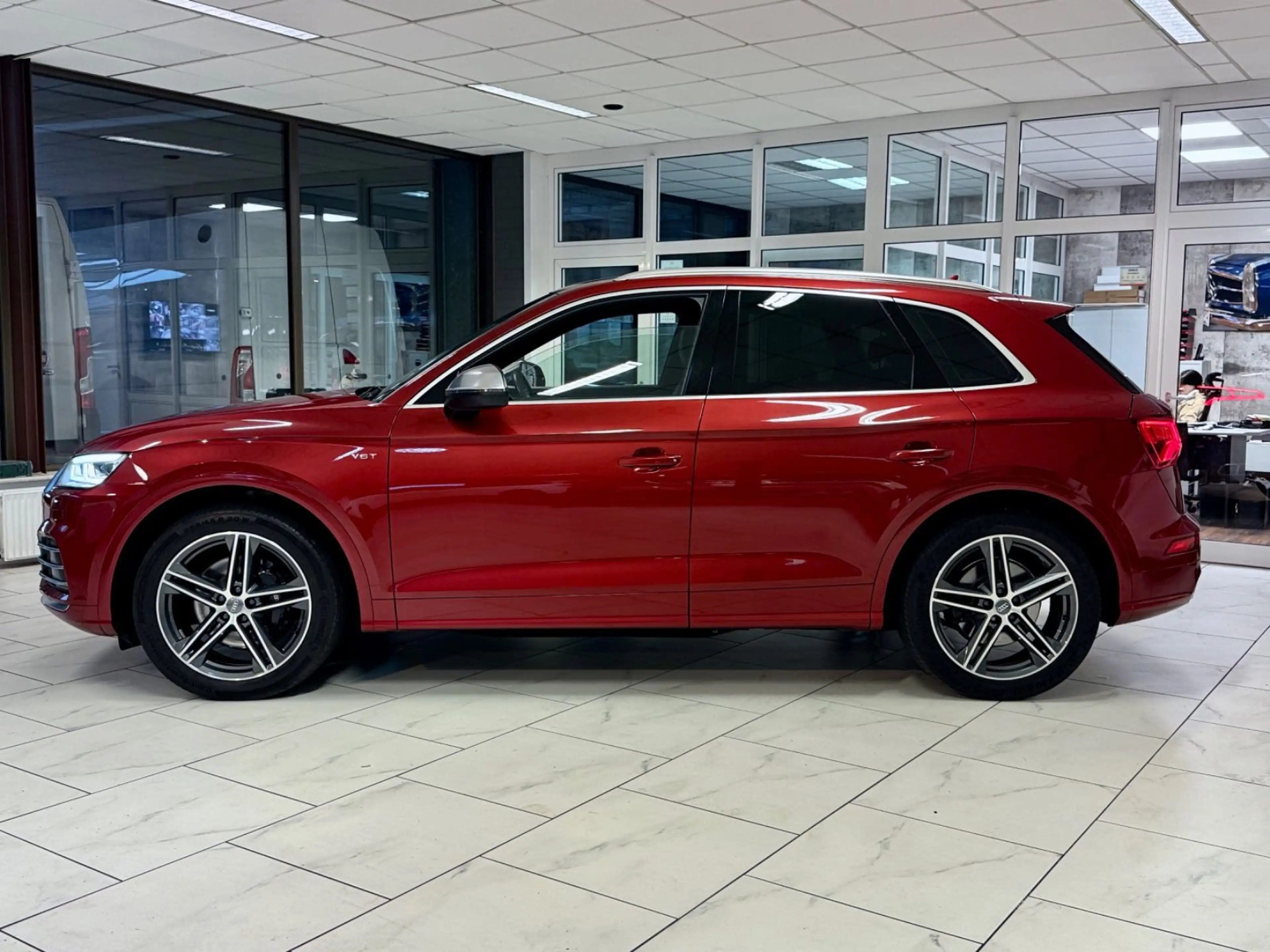 Audi SQ5 3.0 TFSI QUATTRO AHK LEDER NAVI B&O MATRIX — photo 9