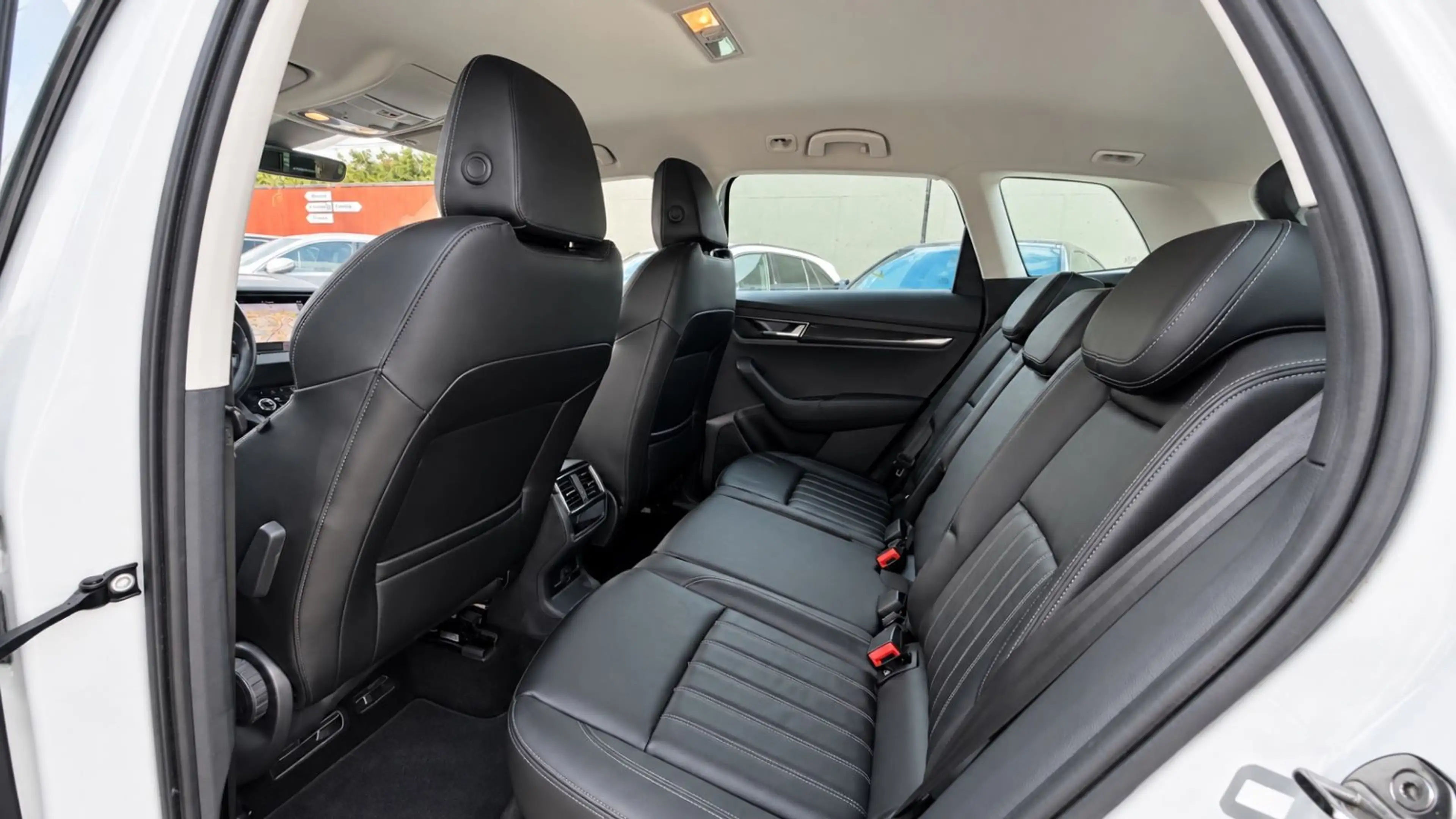 Skoda Karoq Style Automatik,LED,Kamera,Sitzhzg.,8-fach — photo 11