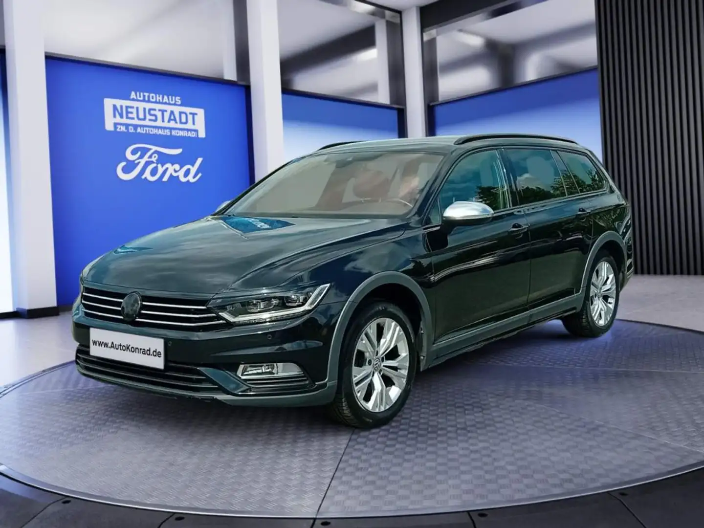 Volkswagen Passat Alltrack 2.0 TSI  4Motion DSG Schwarz - 1