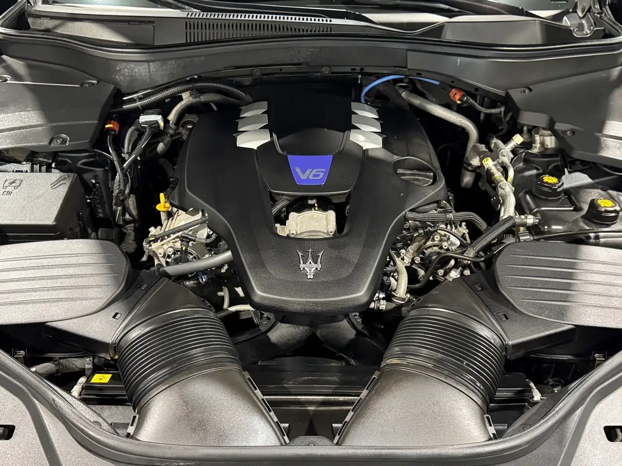 Maserati Levante снимка Maserati Levante