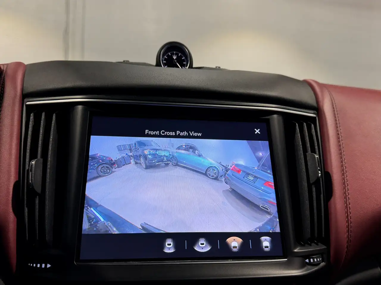Maserati Levante снимка Maserati Levante