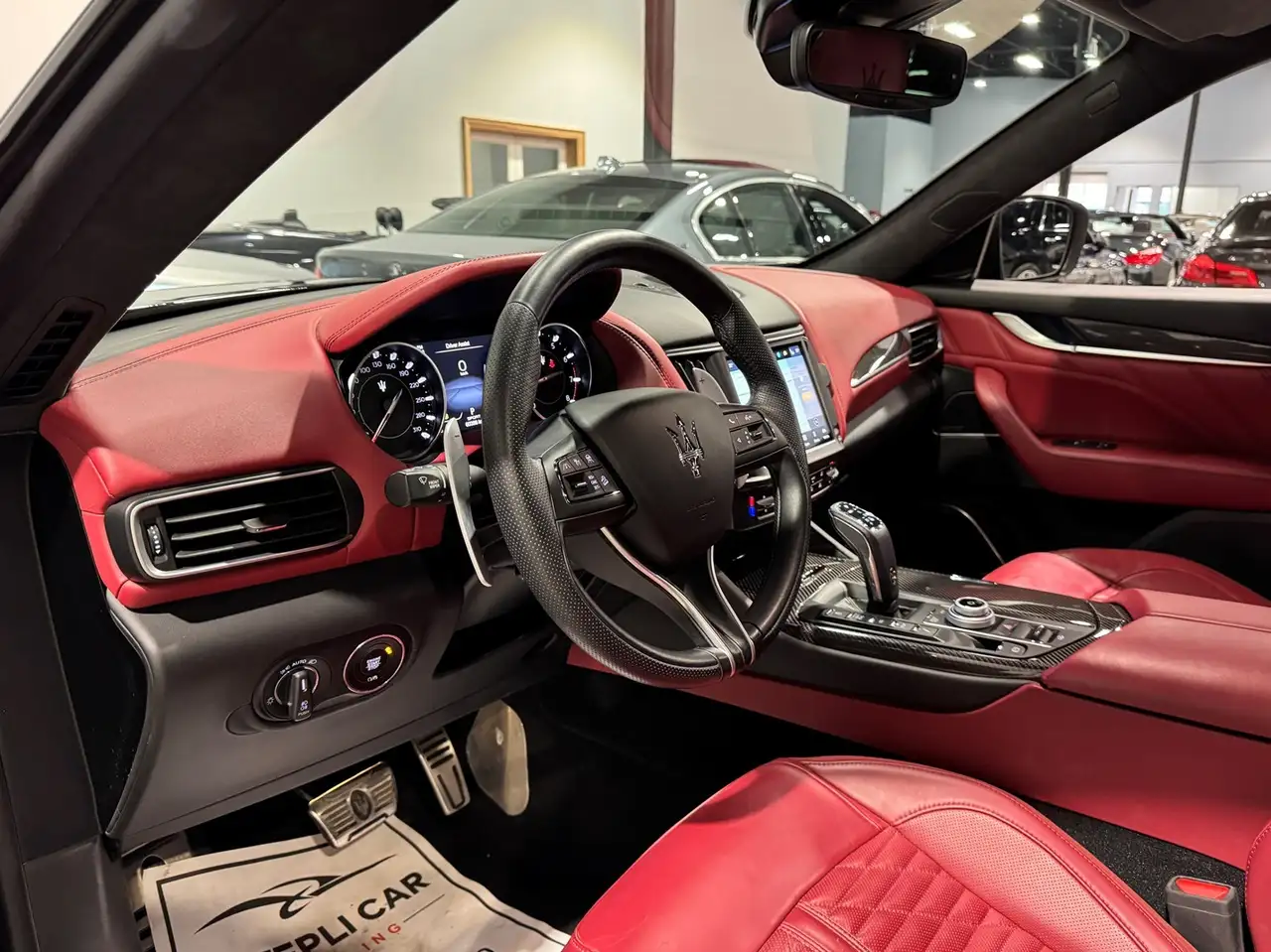 Maserati Levante снимка Maserati Levante