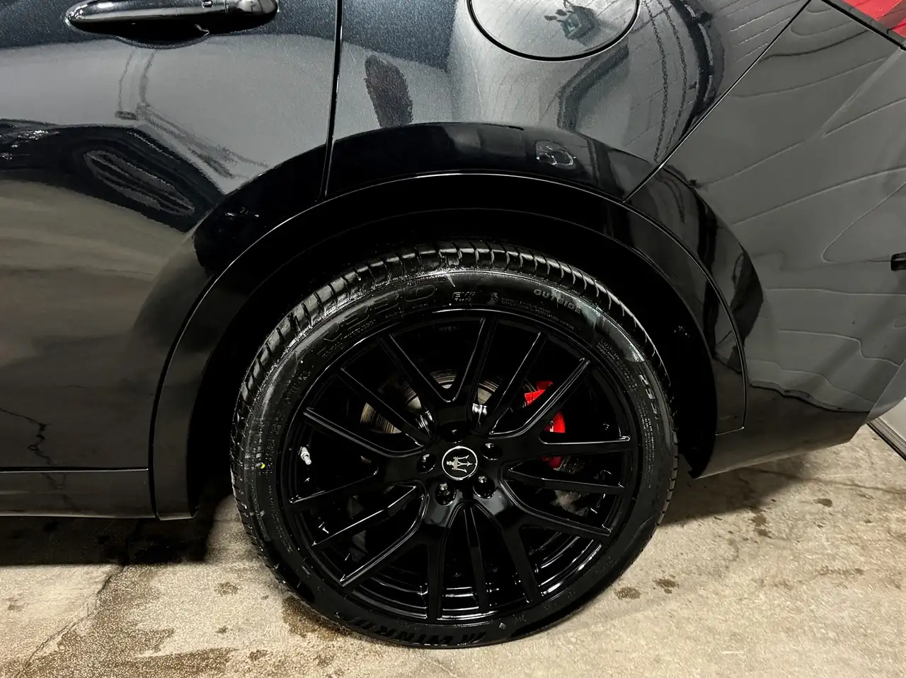 Maserati Levante снимка Maserati Levante