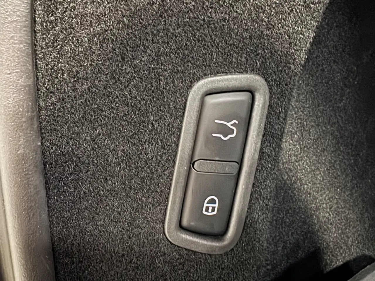 Maserati Levante снимка Maserati Levante