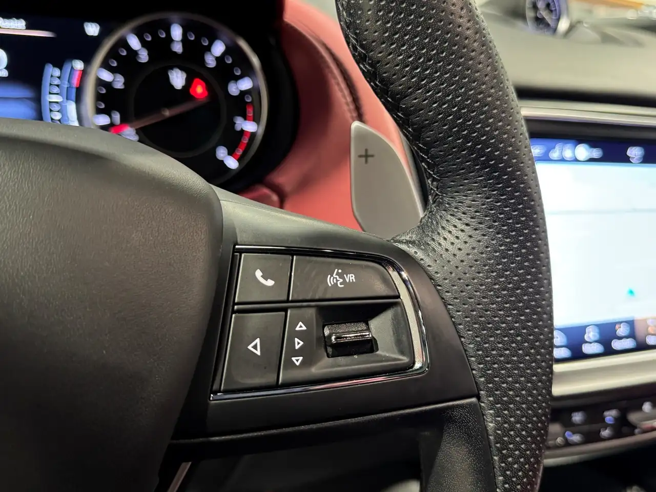 Maserati Levante снимка Maserati Levante