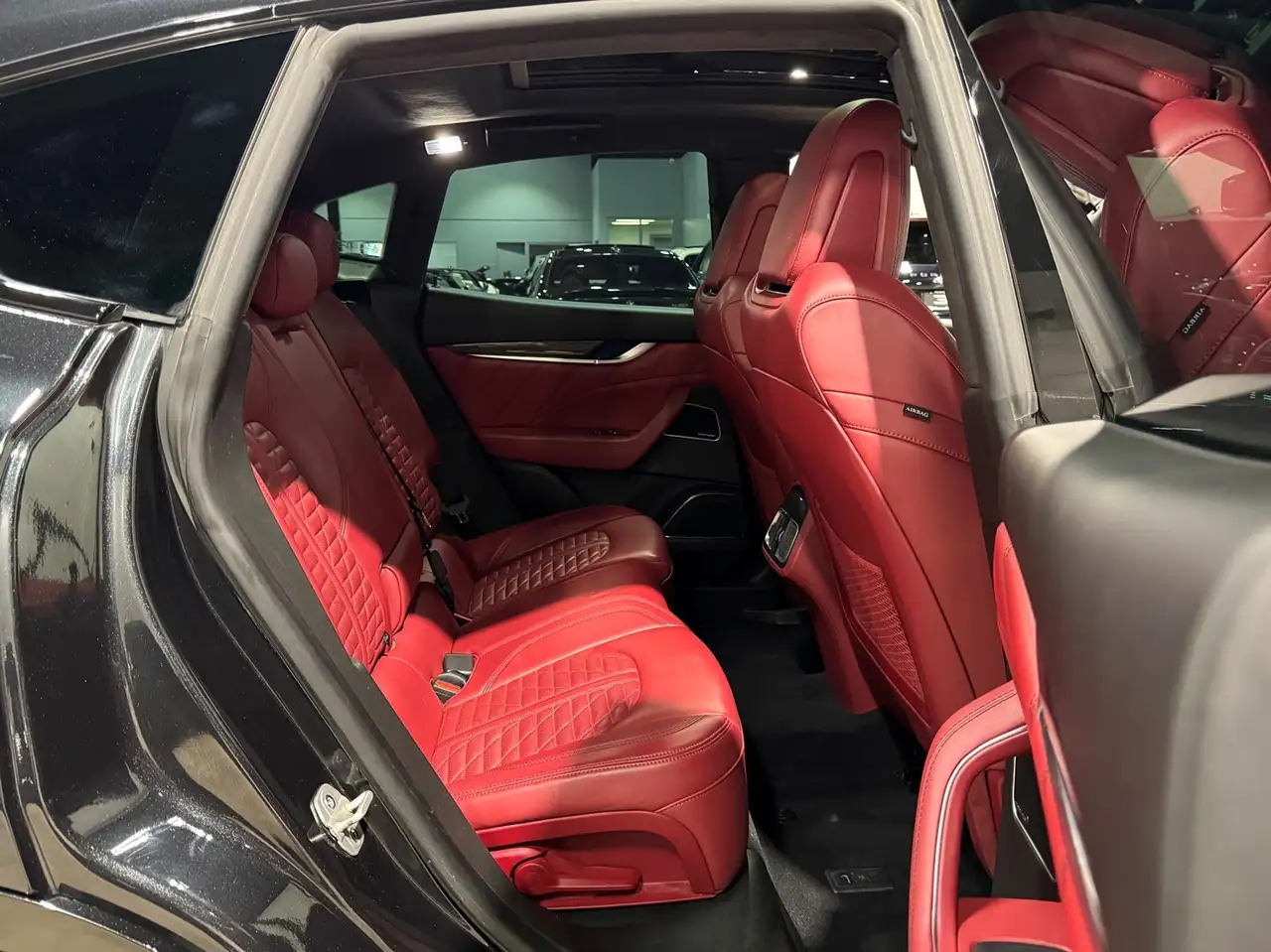 Maserati Levante снимка Maserati Levante