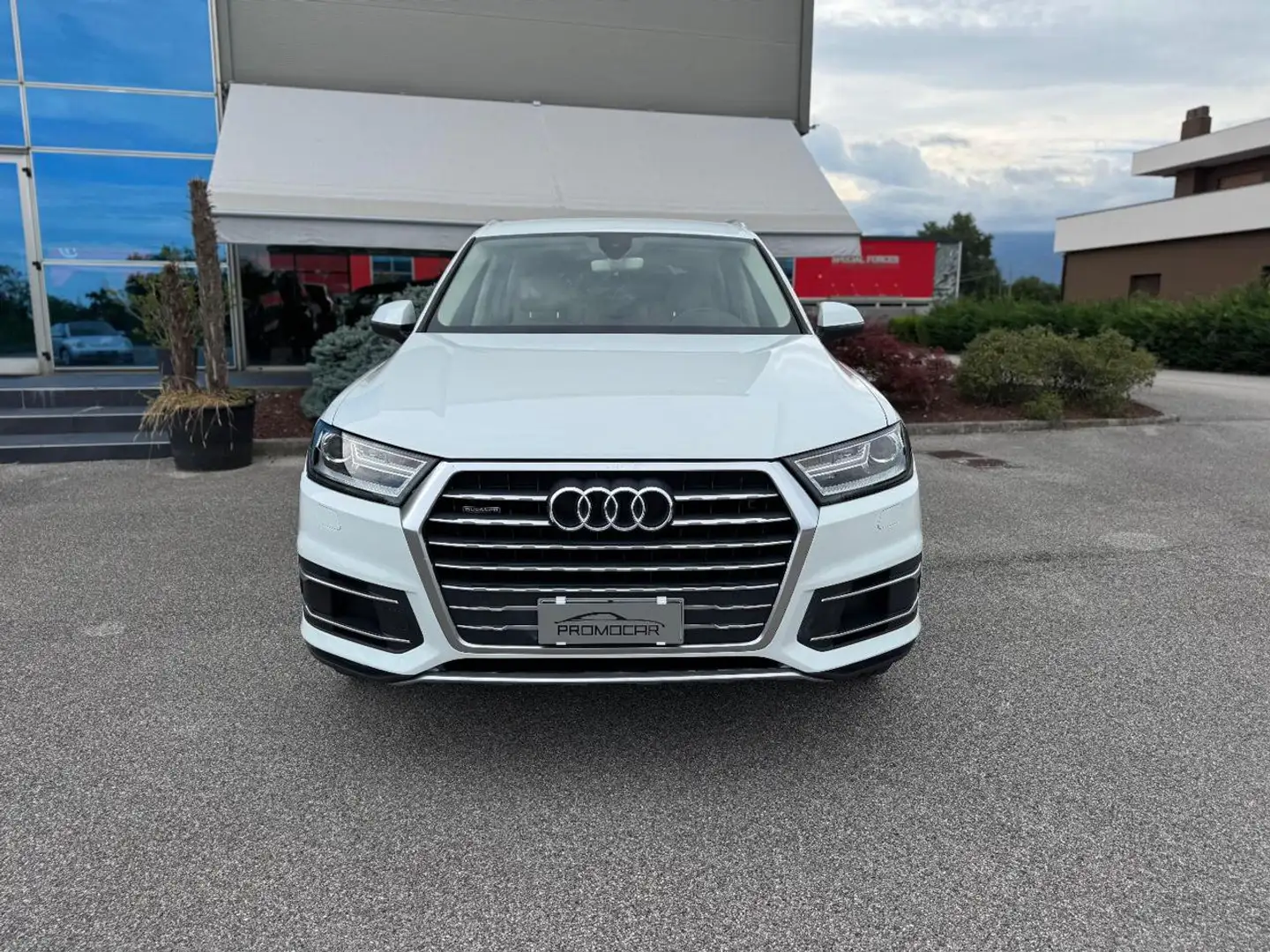 Audi Q7 3.0 TDI 272 CV QUATTRO TIP BUSINESS Weiß - 2