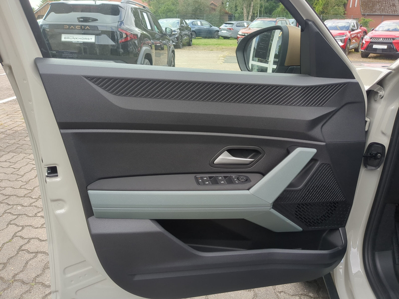 Dacia Duster Hybrid 155 Extreme SHZ LED RFK PDC — photo 13