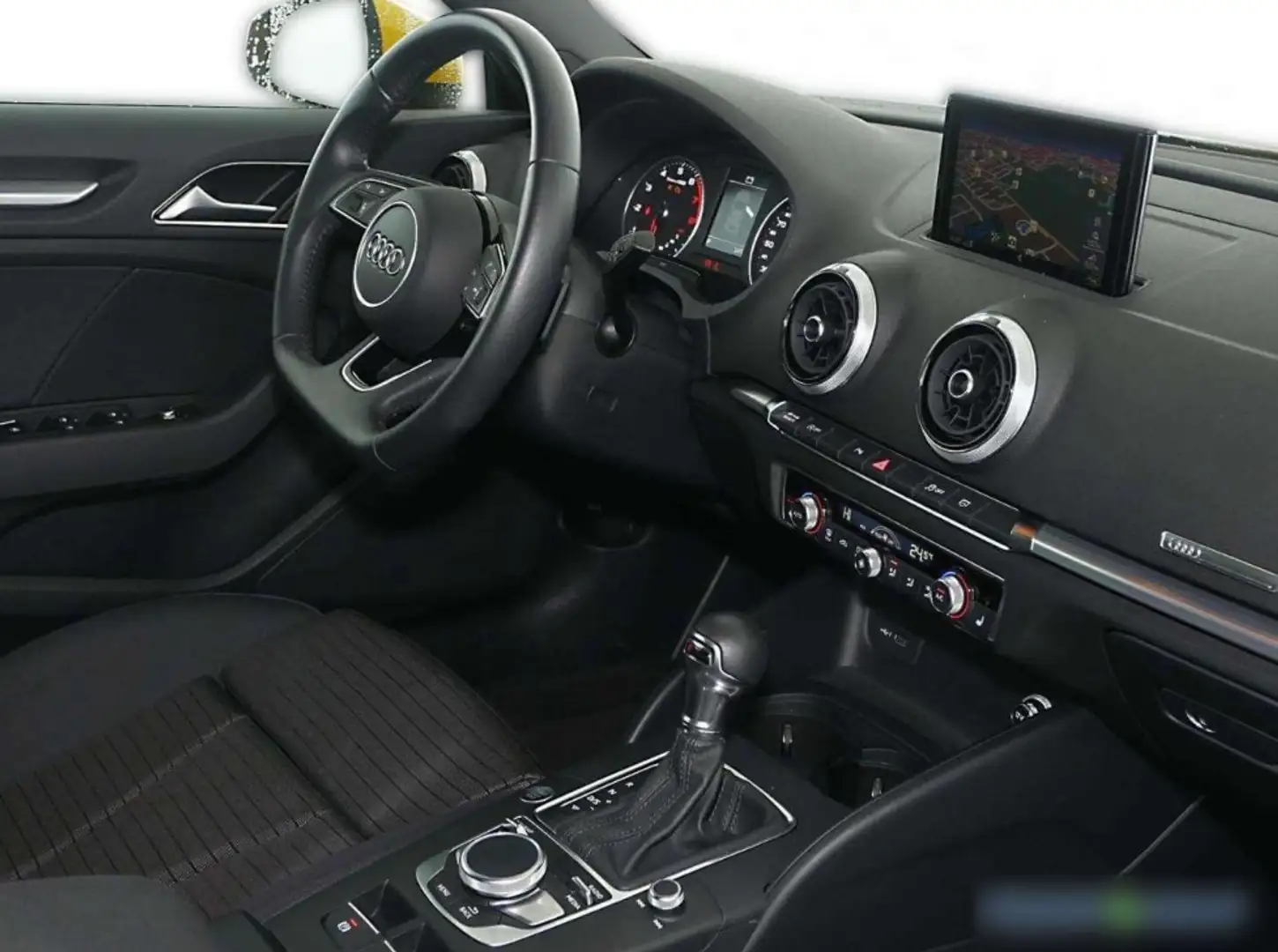 Audi A3 35 TFSI cylinder on demand Cabrio S tronic sport Yellow - 2