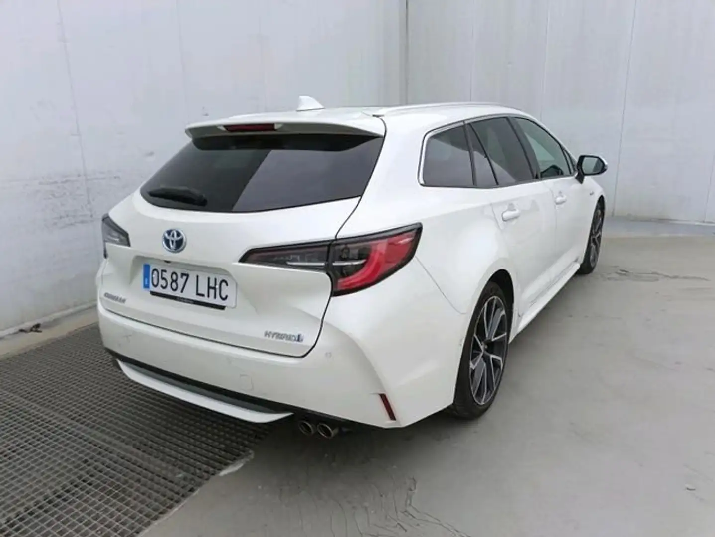 Toyota Corolla Touring Sports 180H Advance Weiß - 2