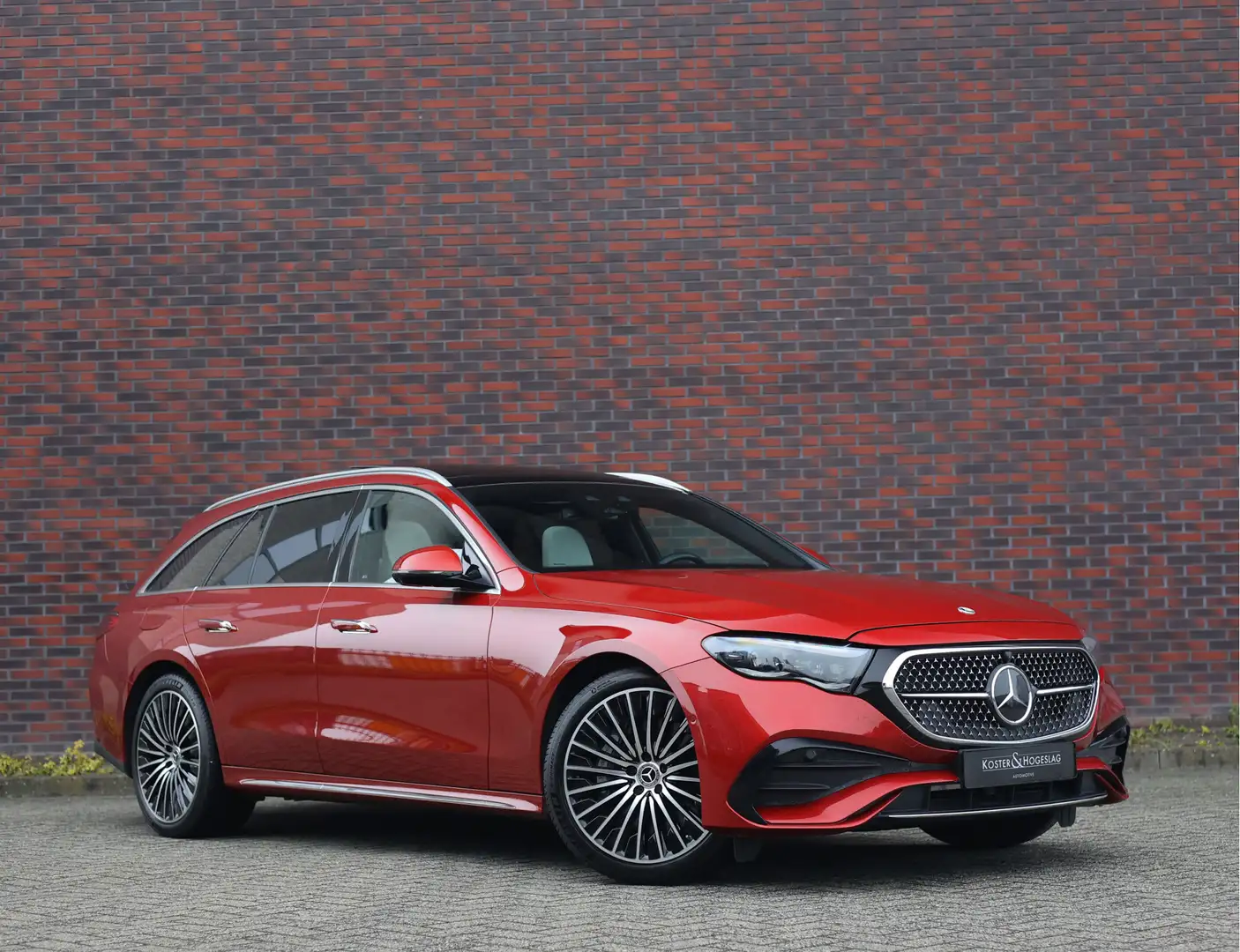 Mercedes-Benz E 300 Estate 300e | AMG - Manufaktur - HUD - Airmatic Rood - 1