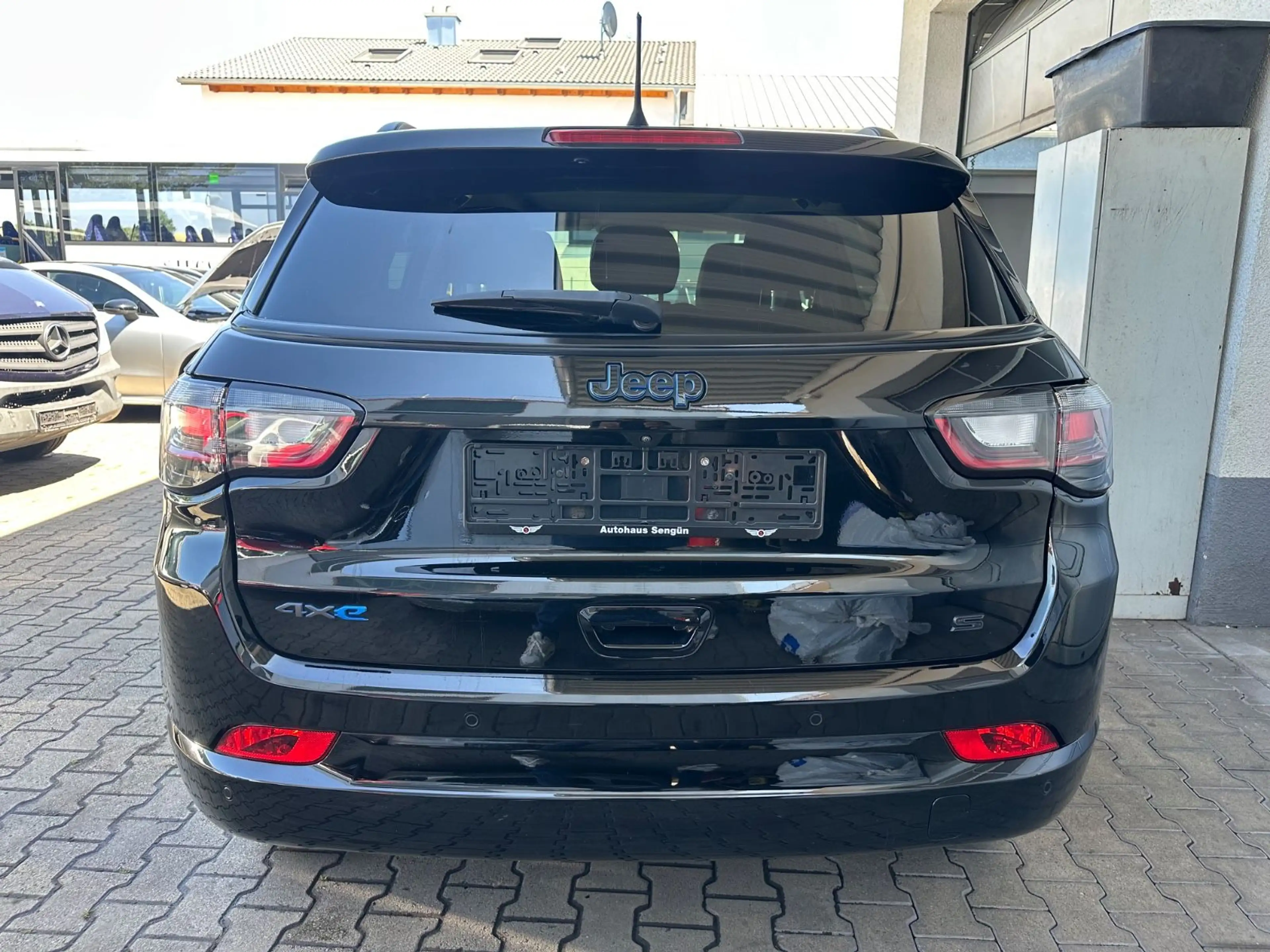 Jeep Compass S Plug-In Hybrid 4WD Panorama/Leder/R-Ka — photo 8