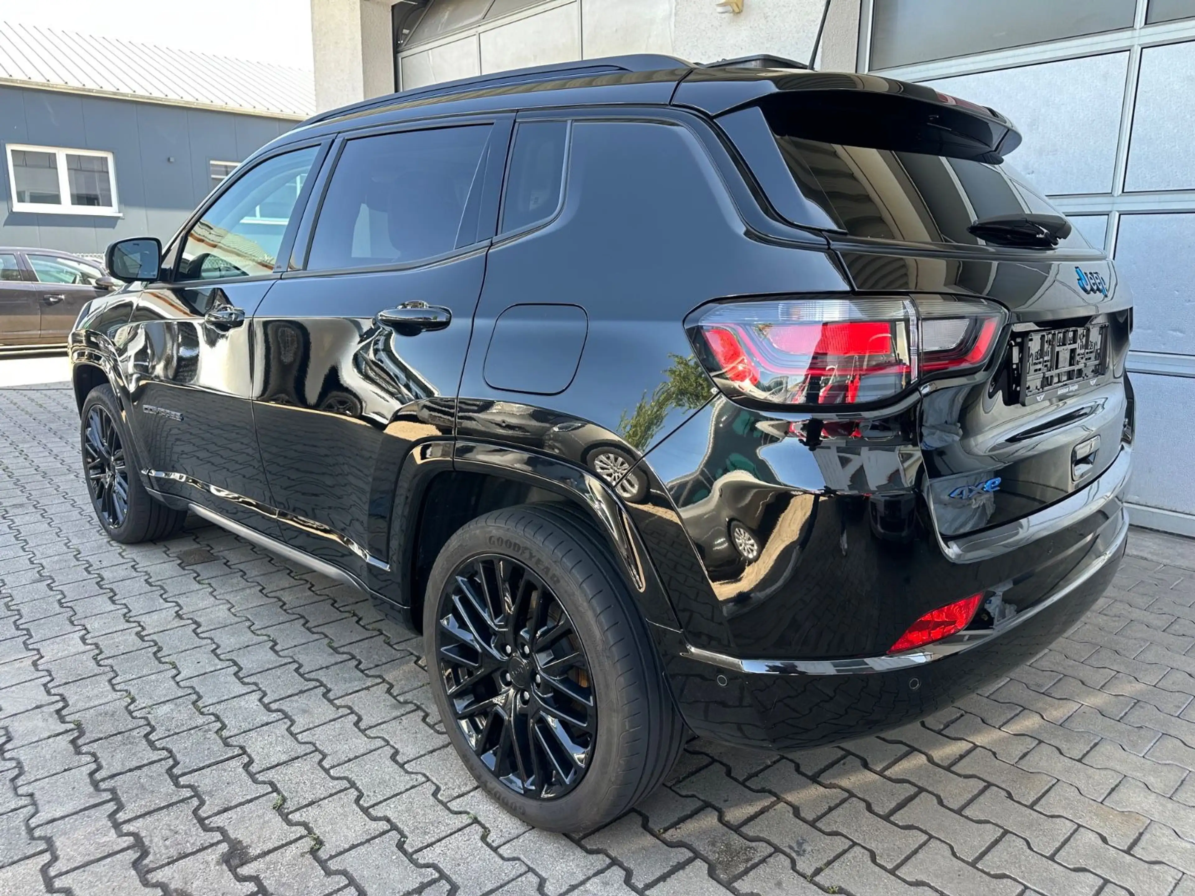 Jeep Compass S Plug-In Hybrid 4WD Panorama/Leder/R-Ka — photo 10