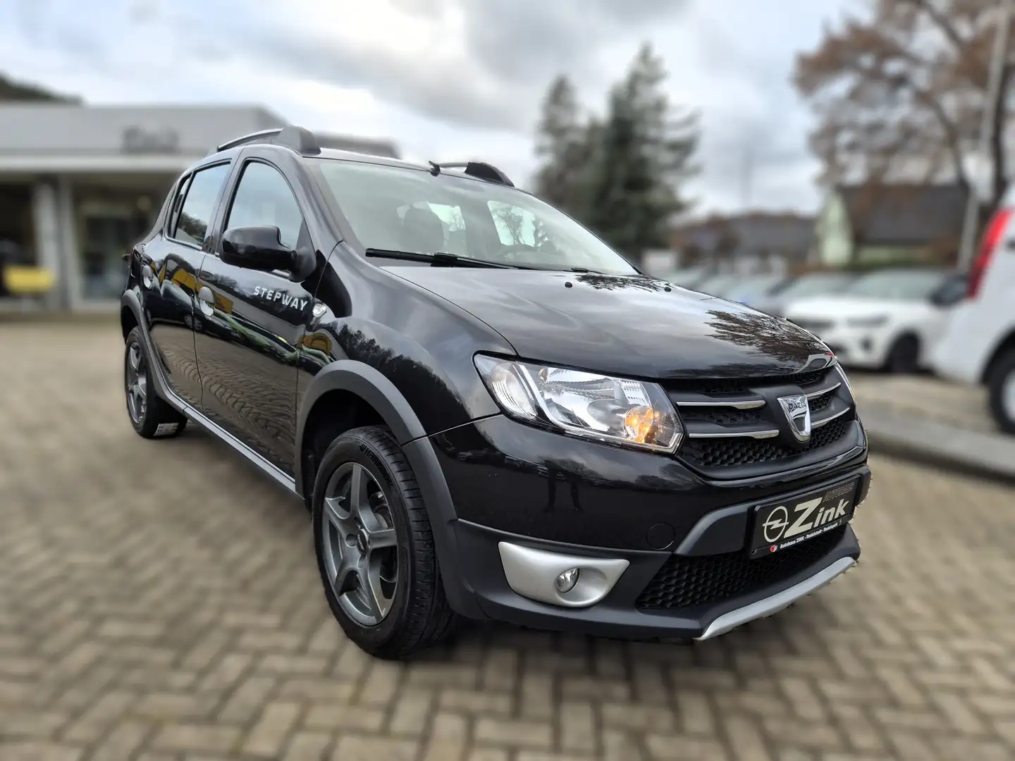 Dacia Sandero Stepway Prestige Klima Navi PDC Schwarz - 1
