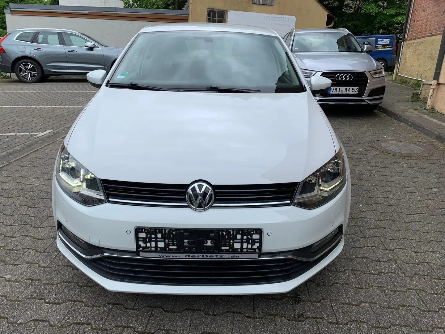 Volkswagen Polo Lounge BMT/Start-Stopp/KLIMAAUTOMATIK/NAVI Weiß - 2