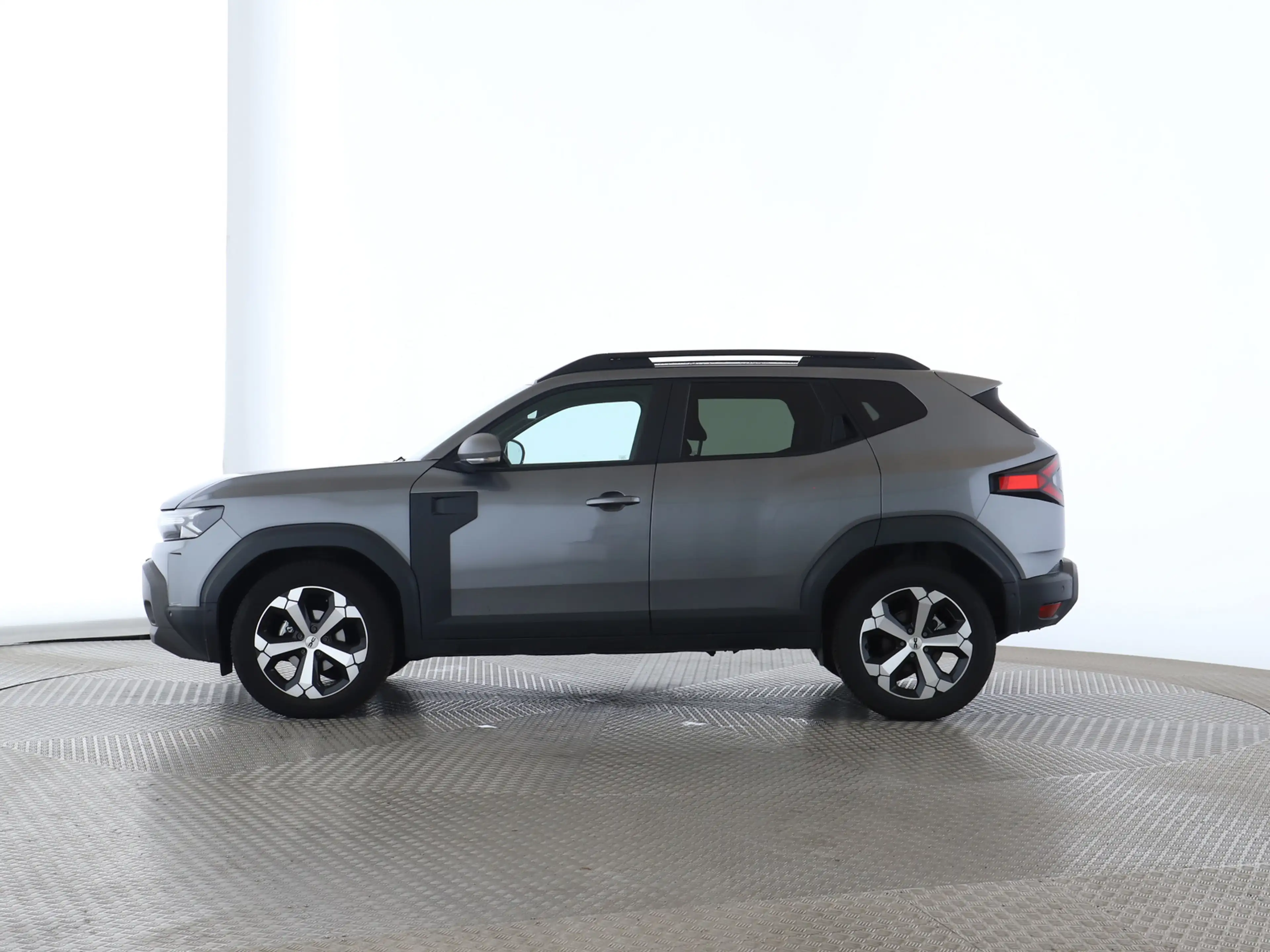 Dacia Duster Neuer Journey mild hybrid 140 — photo 2