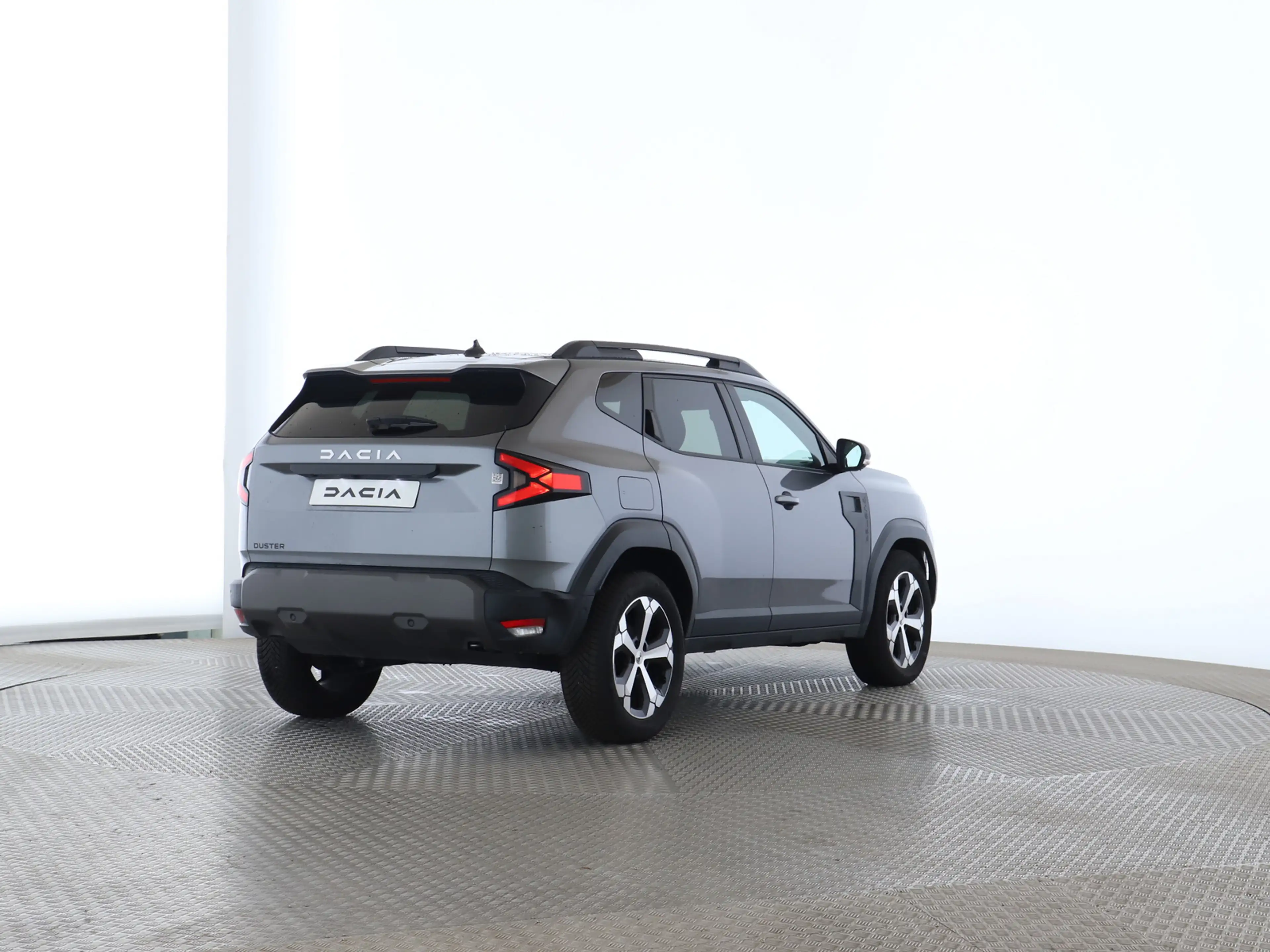 Dacia Duster Neuer Journey mild hybrid 140 — photo 7