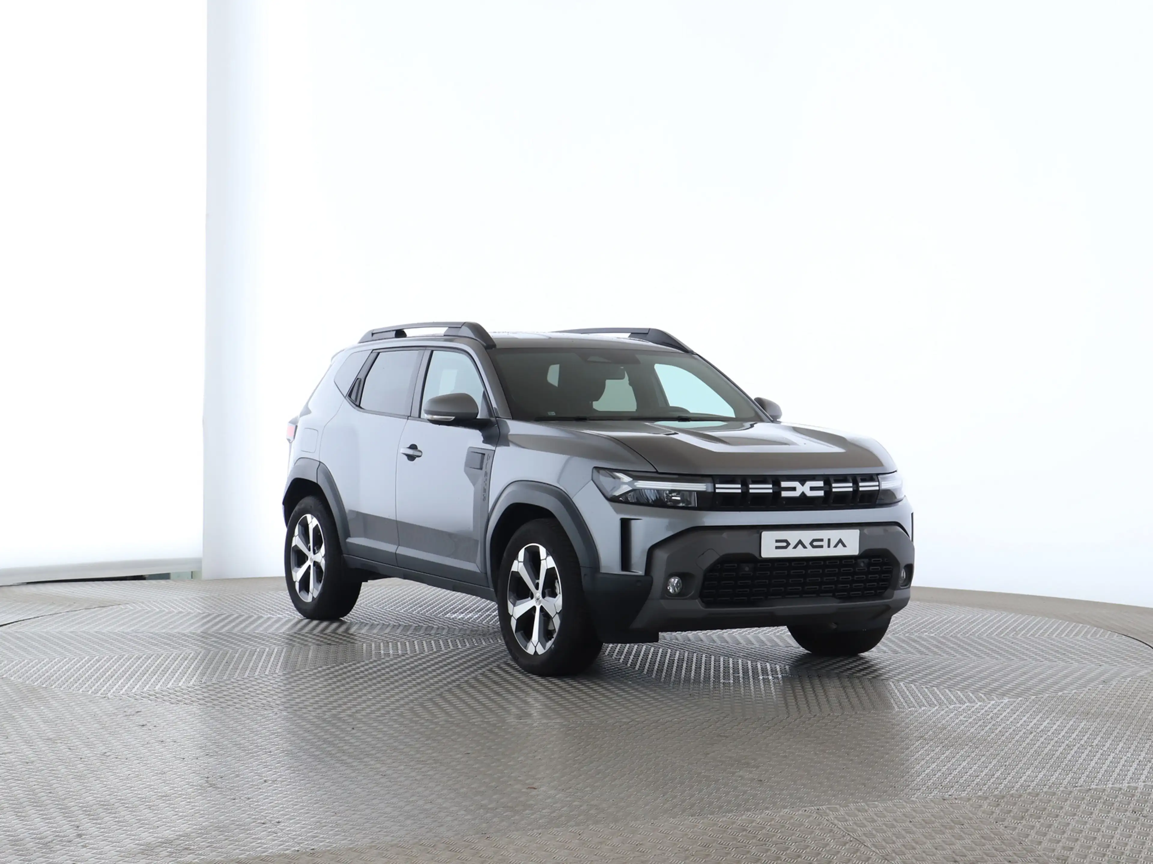 Dacia Duster Neuer Journey mild hybrid 140 — photo 9