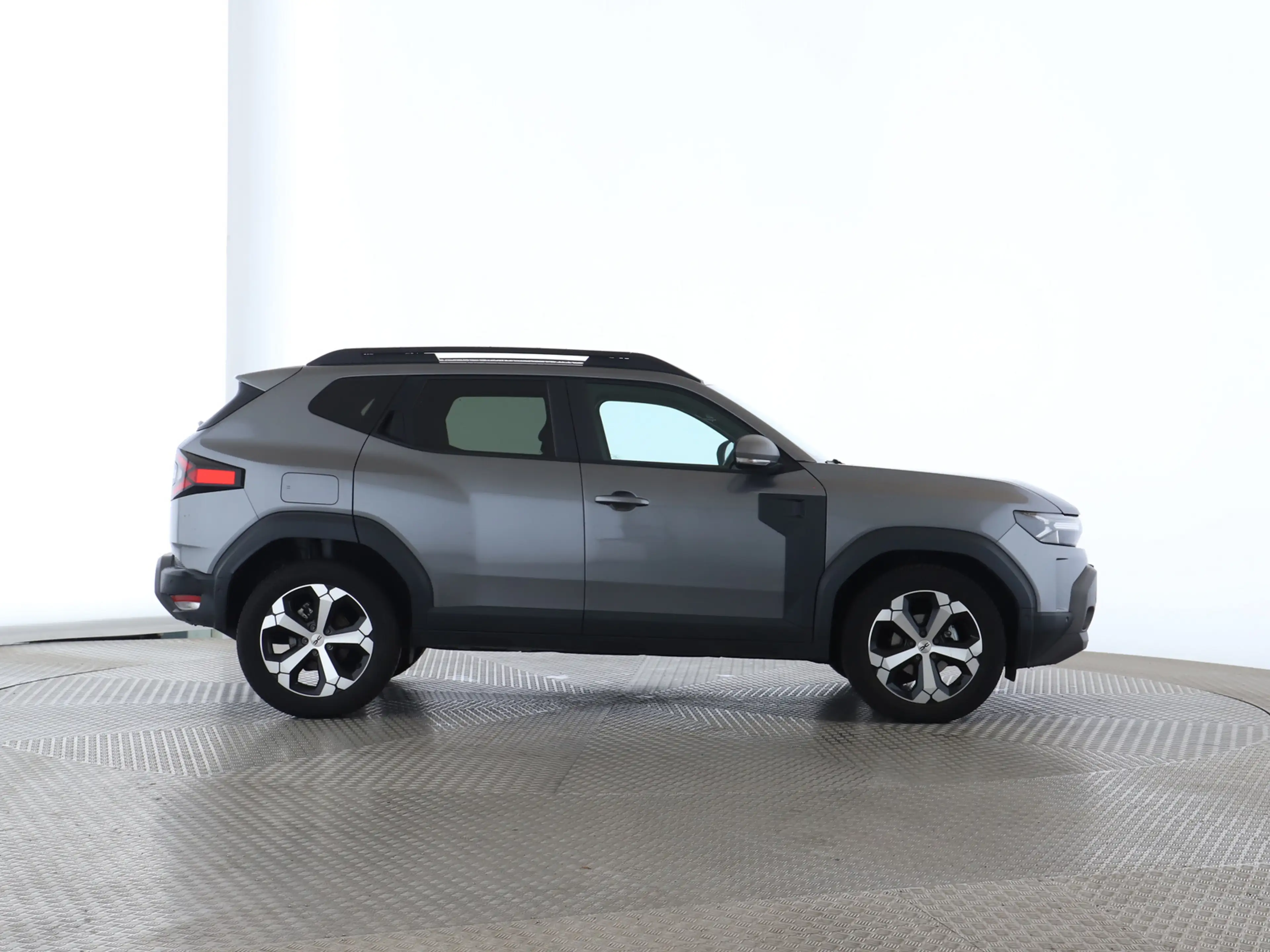 Dacia Duster Neuer Journey mild hybrid 140 — photo 8