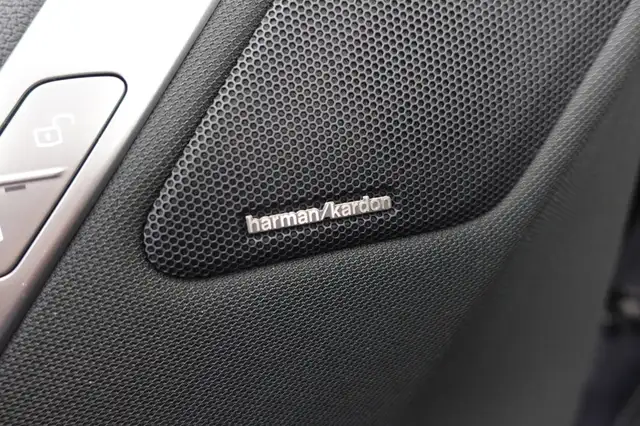 BMW iX xDrive45 I20 Ansicht 11