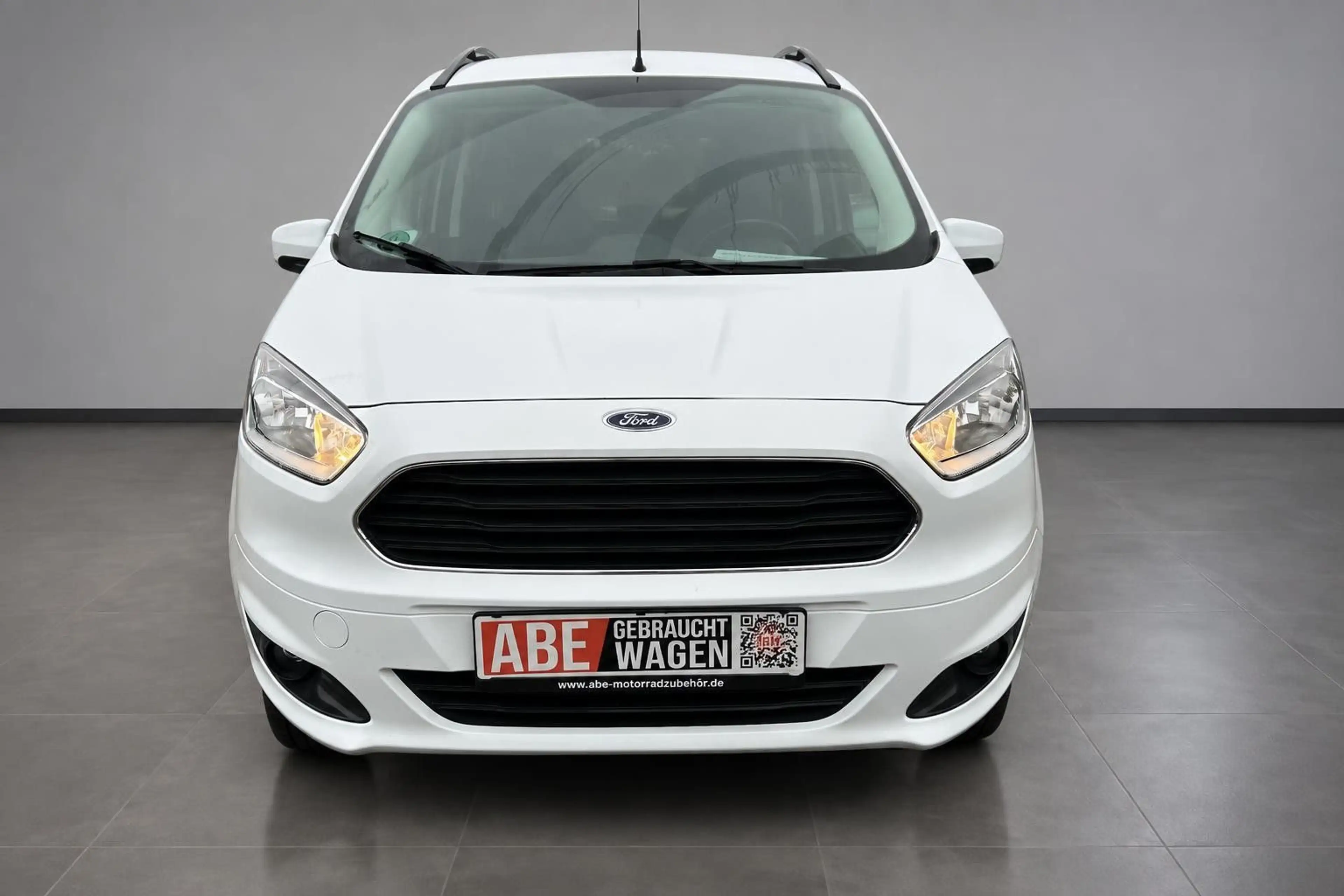 Ford Tourneo Courier Titanium Zahnriemen gewechselt — photo 2