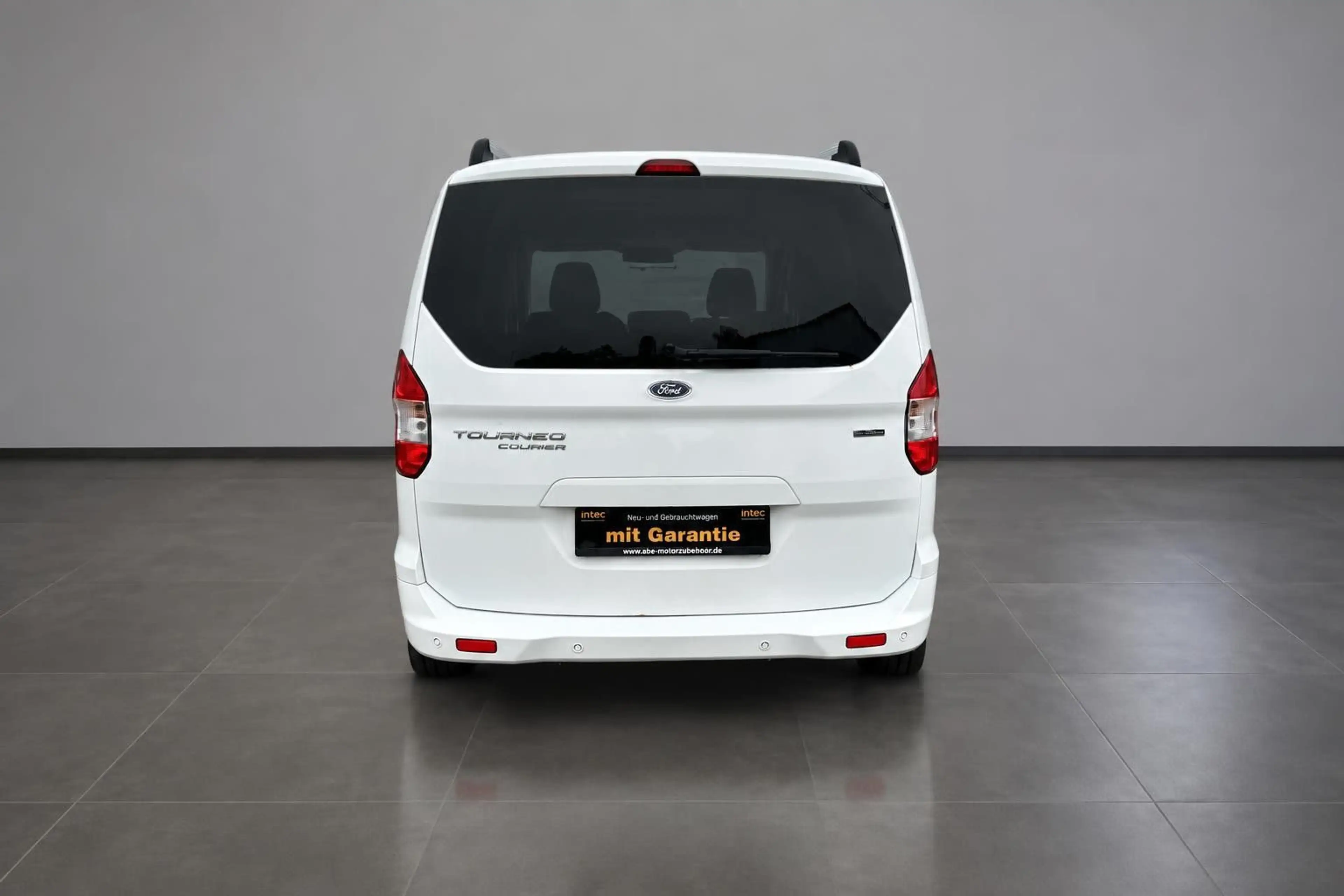 Ford Tourneo Courier Titanium Zahnriemen gewechselt — photo 6