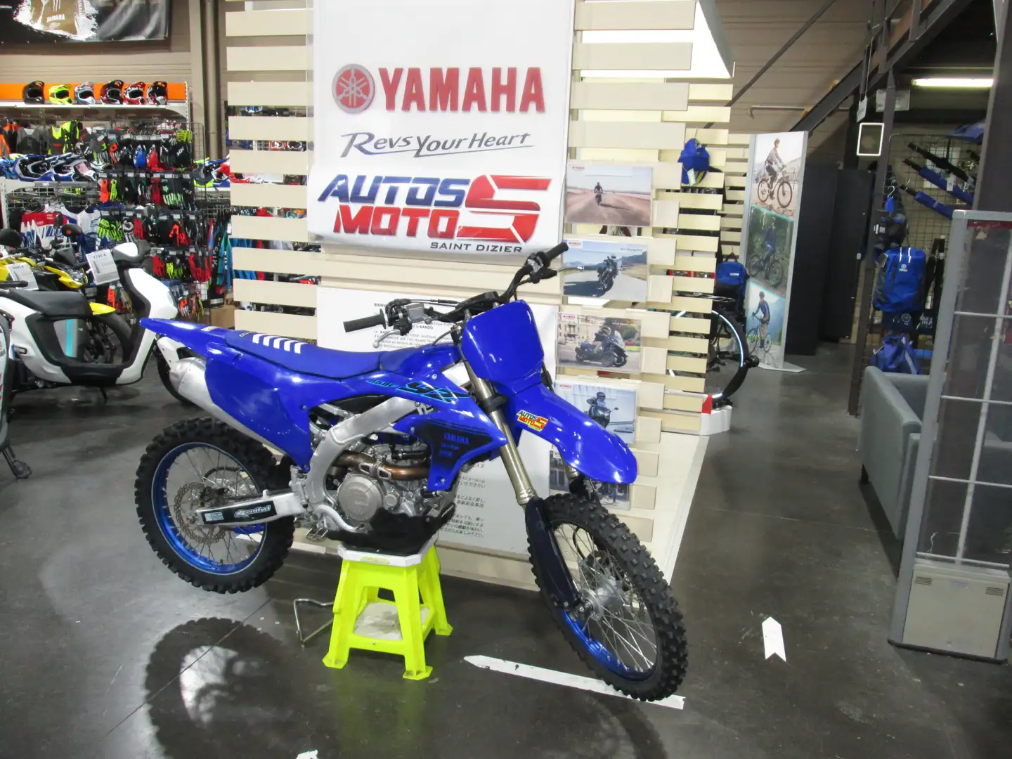 Yamaha Bleu - 1