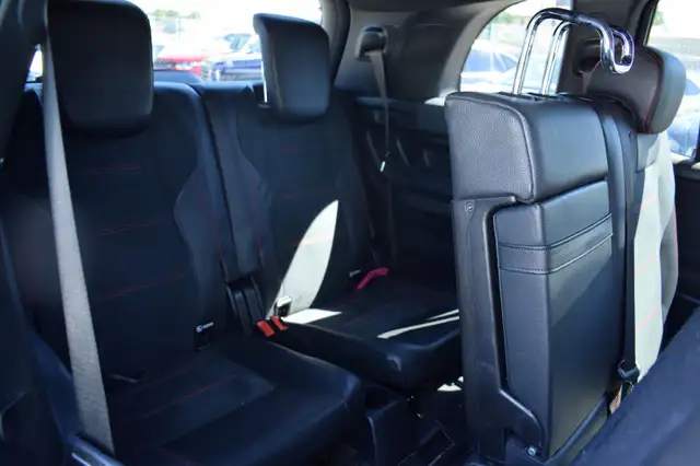 Mercedes-Benz GLB view 8