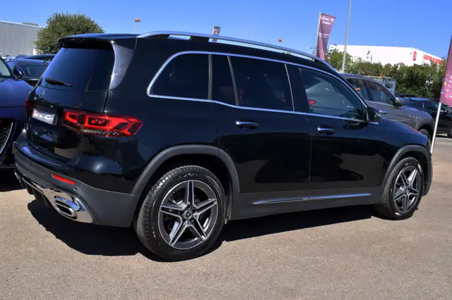 Mercedes-Benz GLB view 15