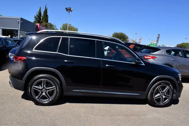 Mercedes-Benz GLB view 10