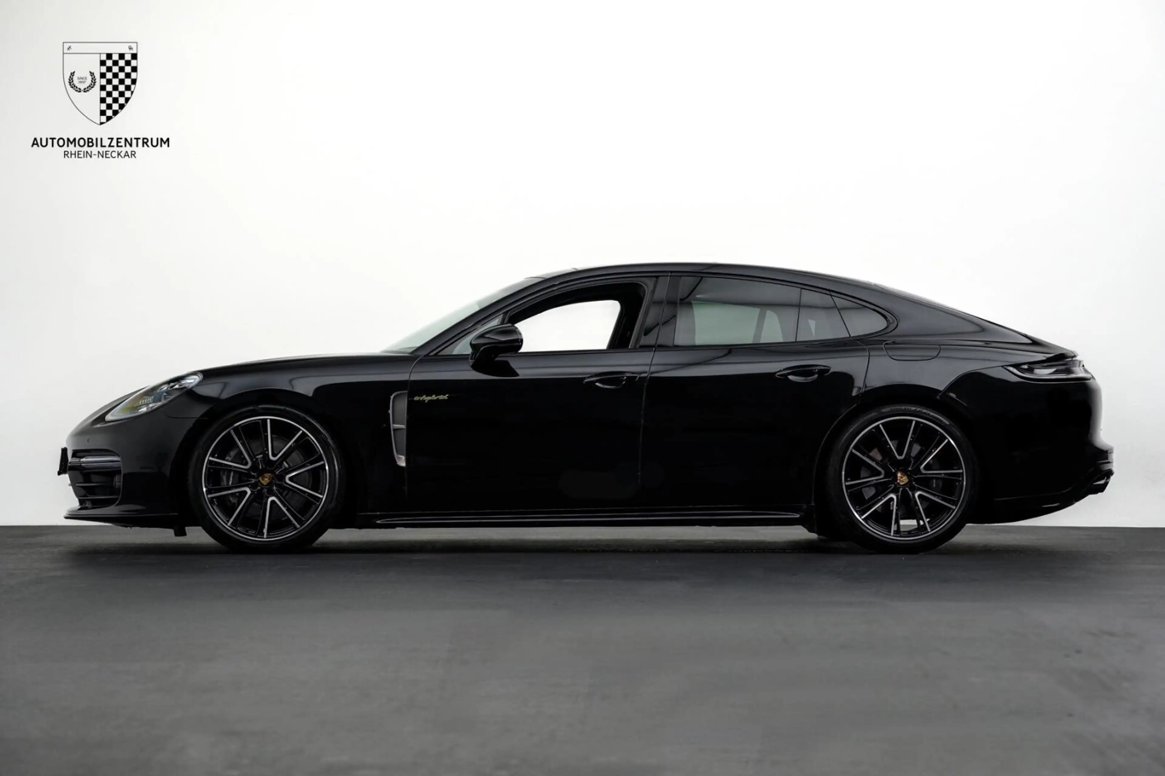 Porsche Panamera Panamera 4 E-Hybrid Platinum Edition SportDesign — photo 8
