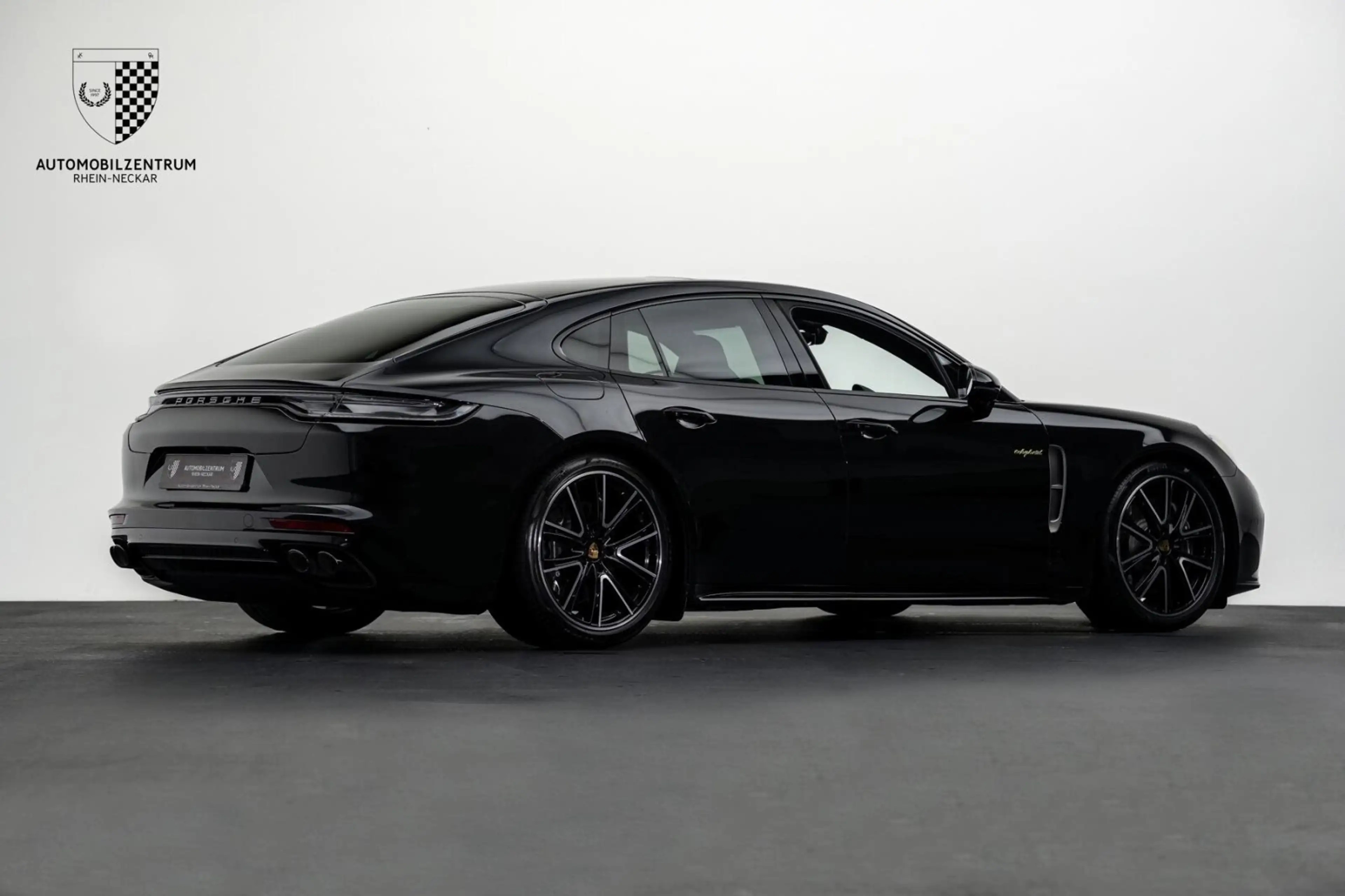Porsche Panamera Panamera 4 E-Hybrid Platinum Edition SportDesign — photo 3