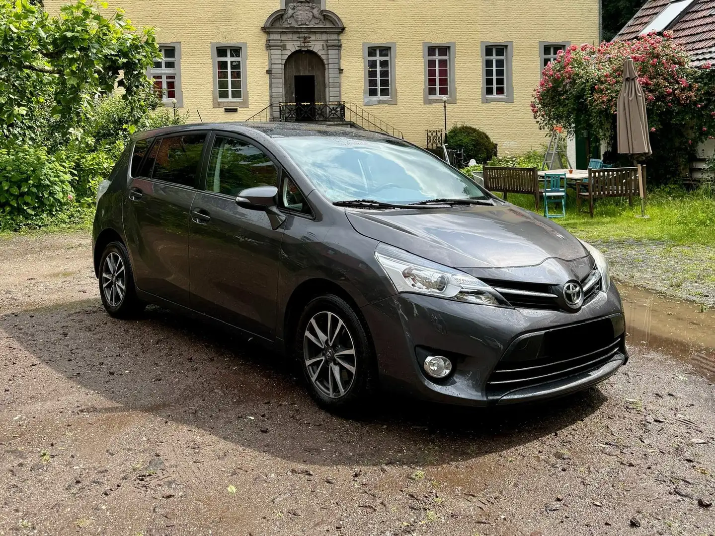 Toyota Verso Verso 5-Sitzer Panoramadach Sitzheizung 8 Reifen Grau - 1