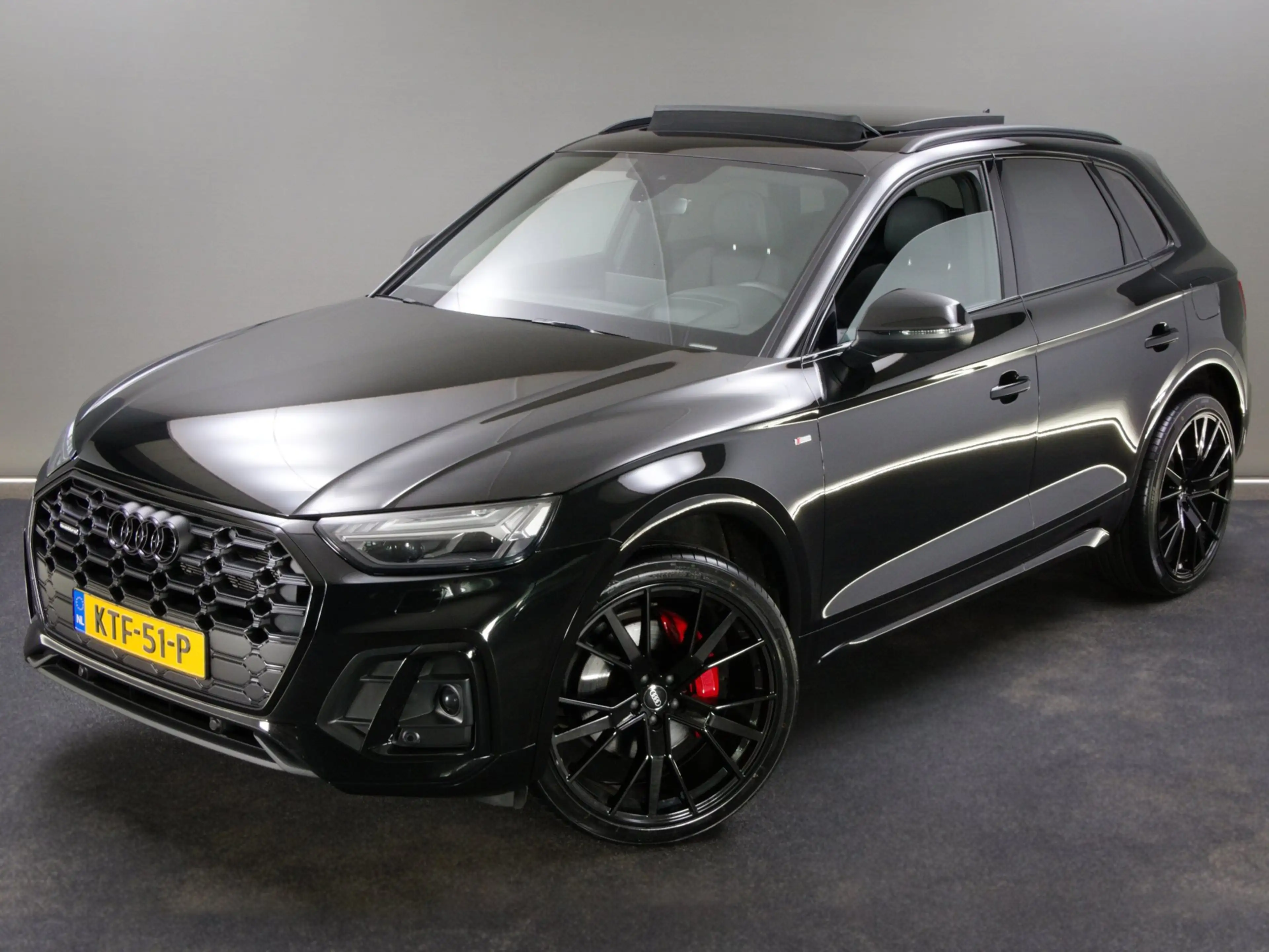 Audi Q5 55 TFSI e S-Line Edition Competition (PANO, B&O, H — photo 11