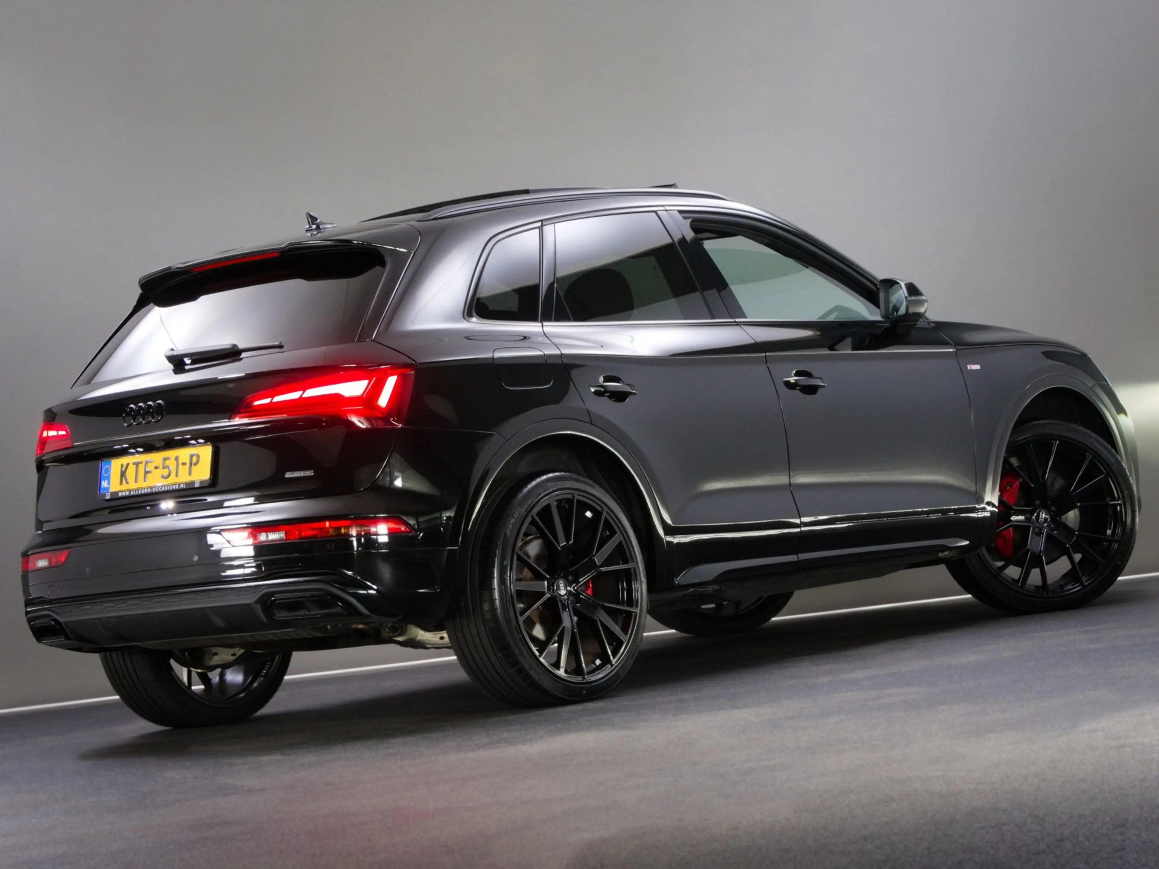 Audi Q5 55 TFSI e S-Line Edition Competition (PANO, B&O, H — photo 12