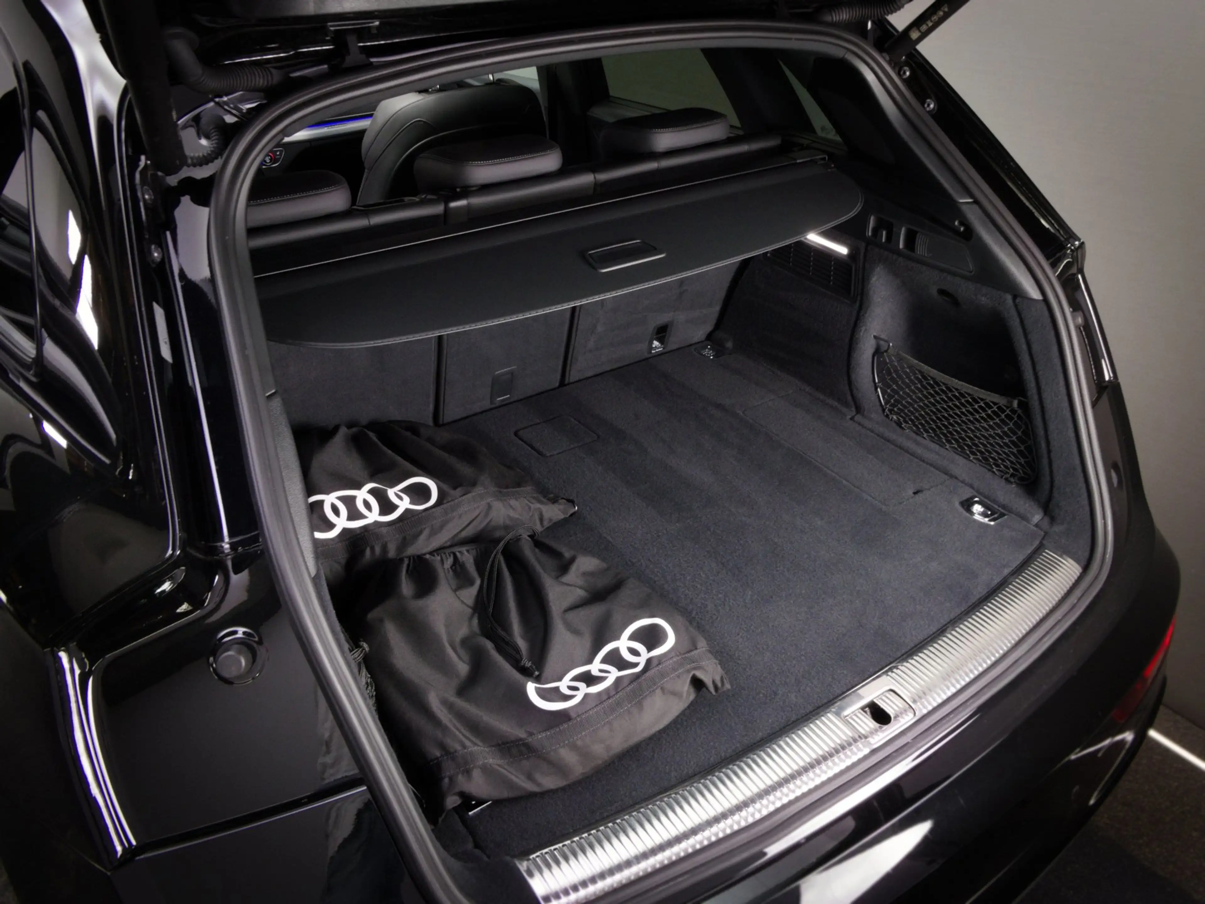 Audi Q5 55 TFSI e S-Line Edition Competition (PANO, B&O, H — photo 9