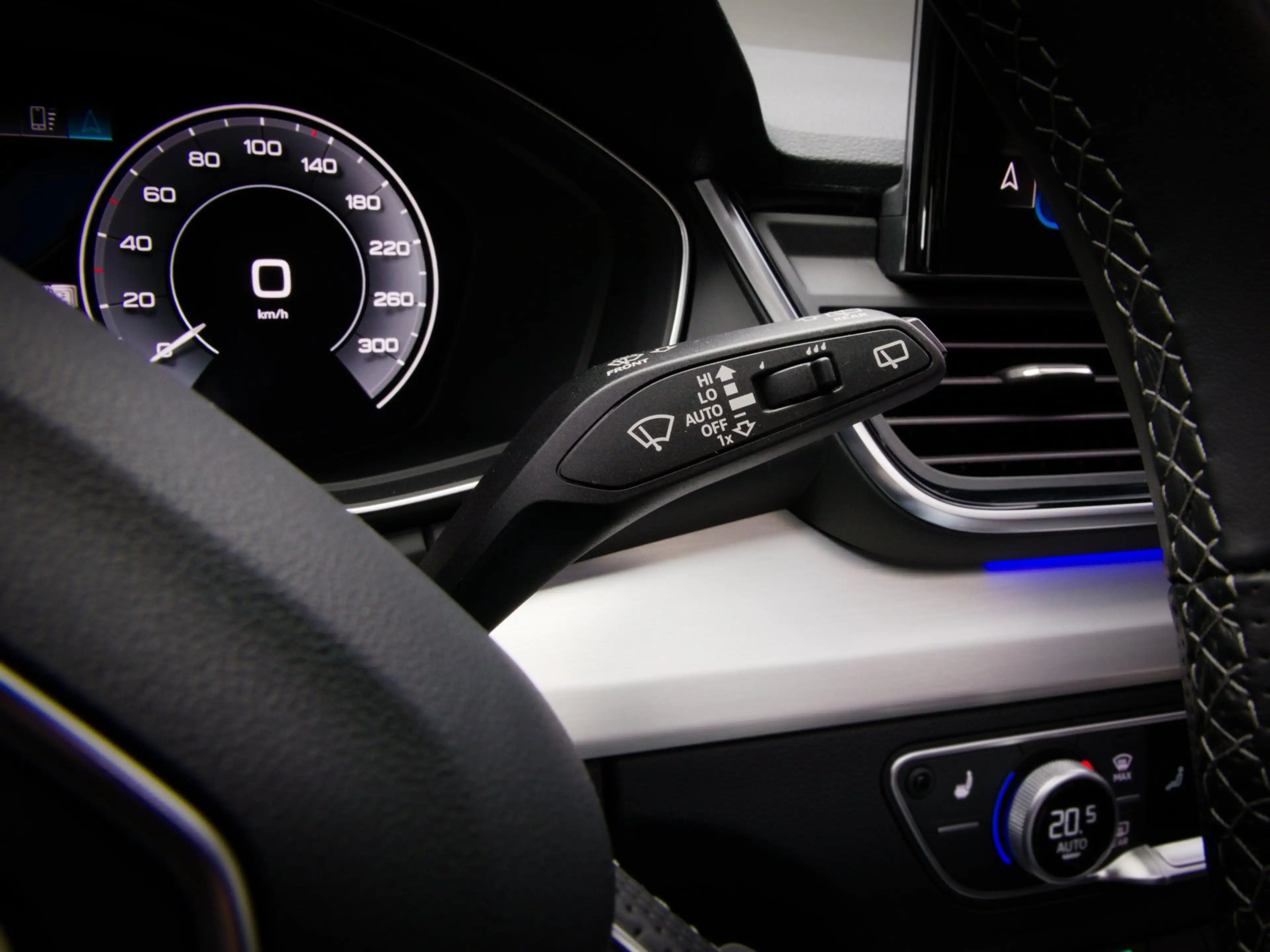 Audi Q5 55 TFSI e S-Line Edition Competition (PANO, B&O, H — photo 42