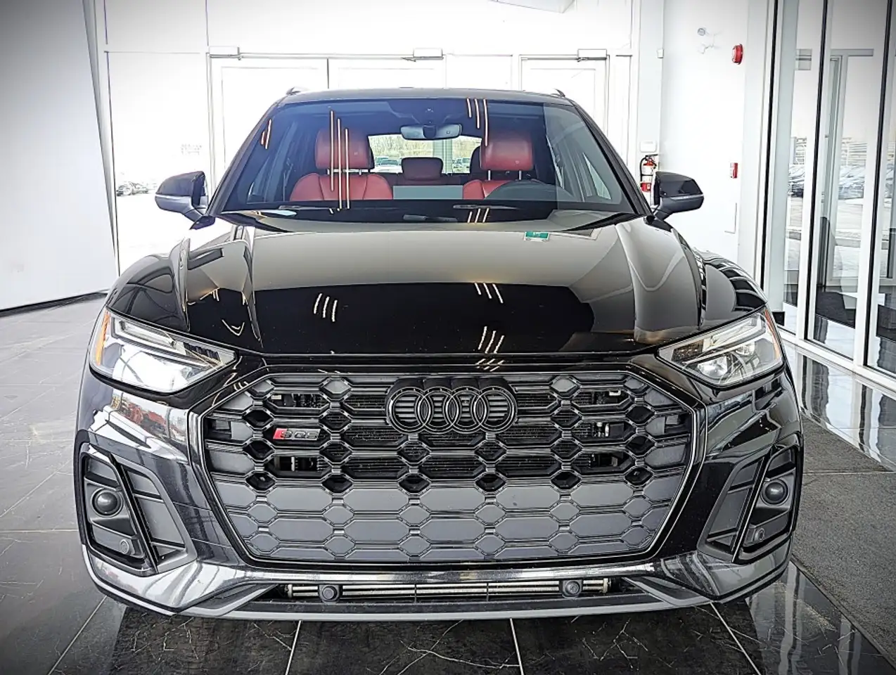 Audi SQ5 снимка Audi SQ5