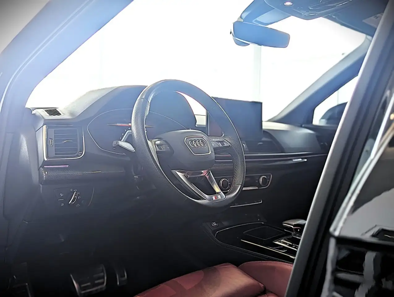 Audi SQ5 снимка Audi SQ5