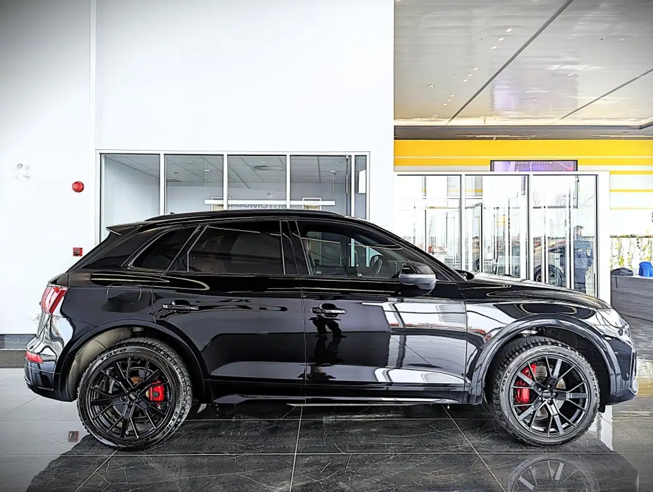 Audi SQ5 снимка Audi SQ5