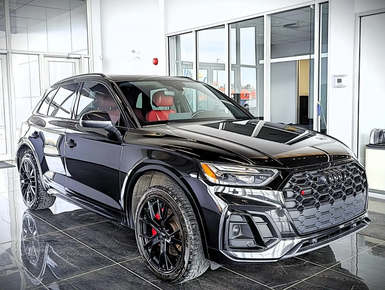 Audi SQ5 снимка Audi SQ5