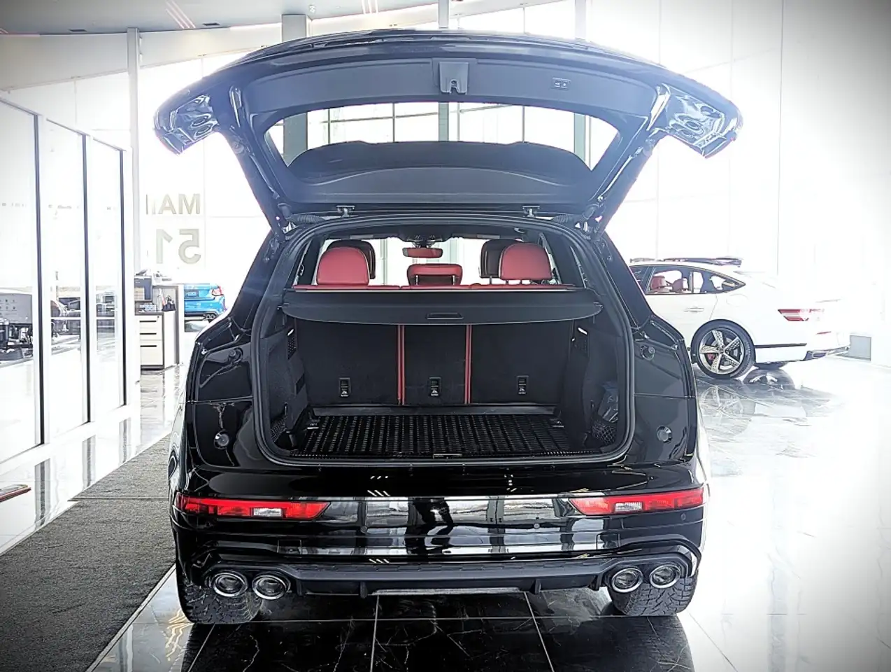 Audi SQ5 снимка Audi SQ5